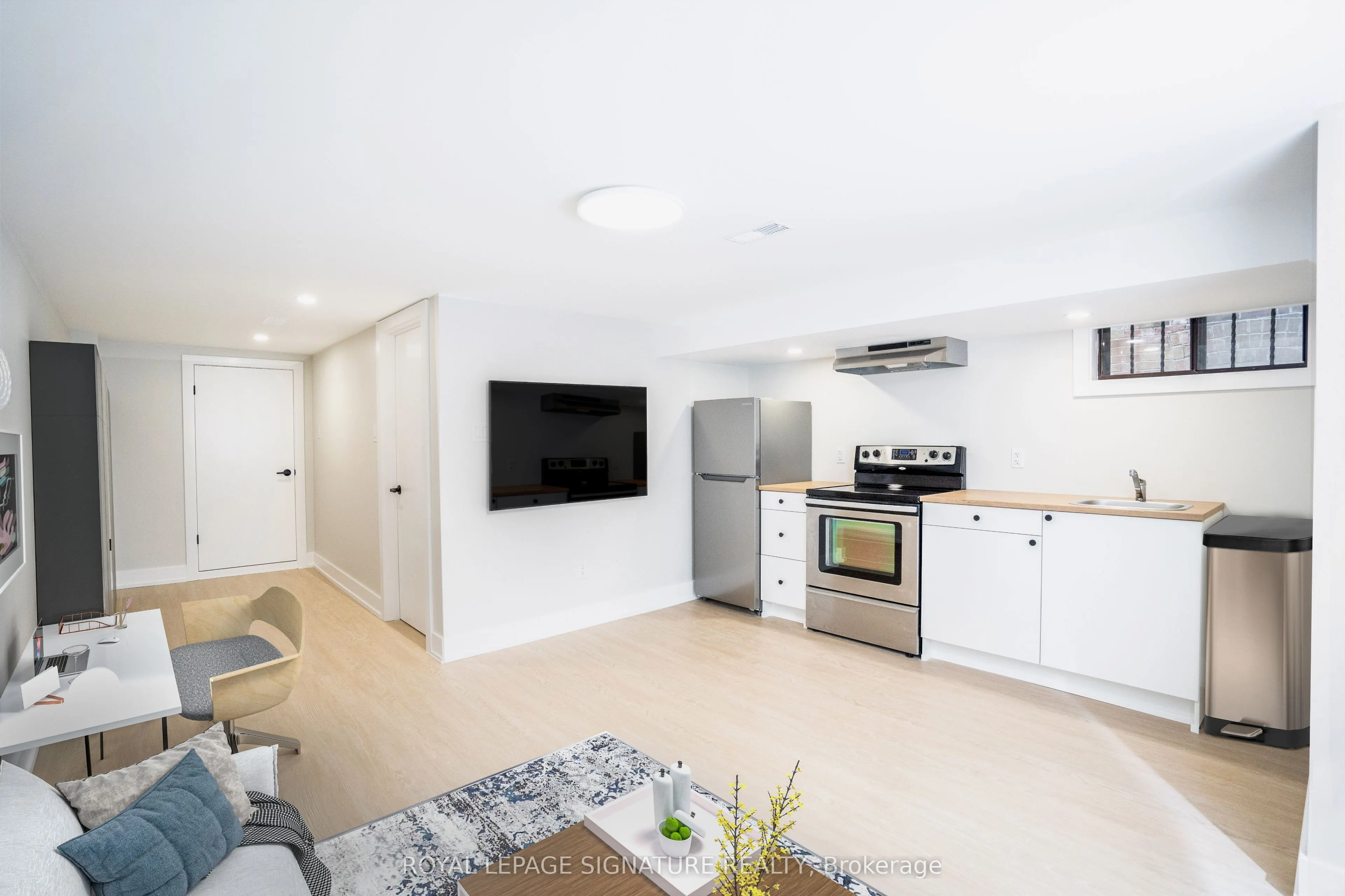 393 Milverton Boulevard, #Lower