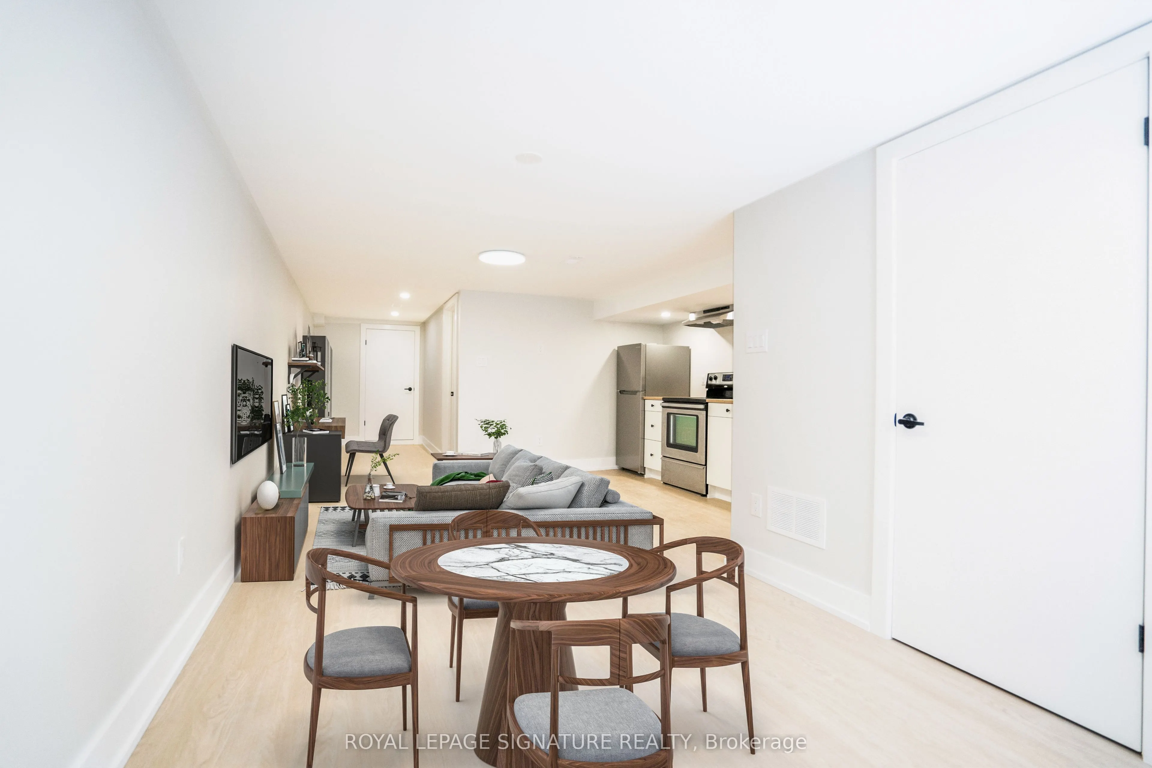 393 Milverton Boulevard, #Lower