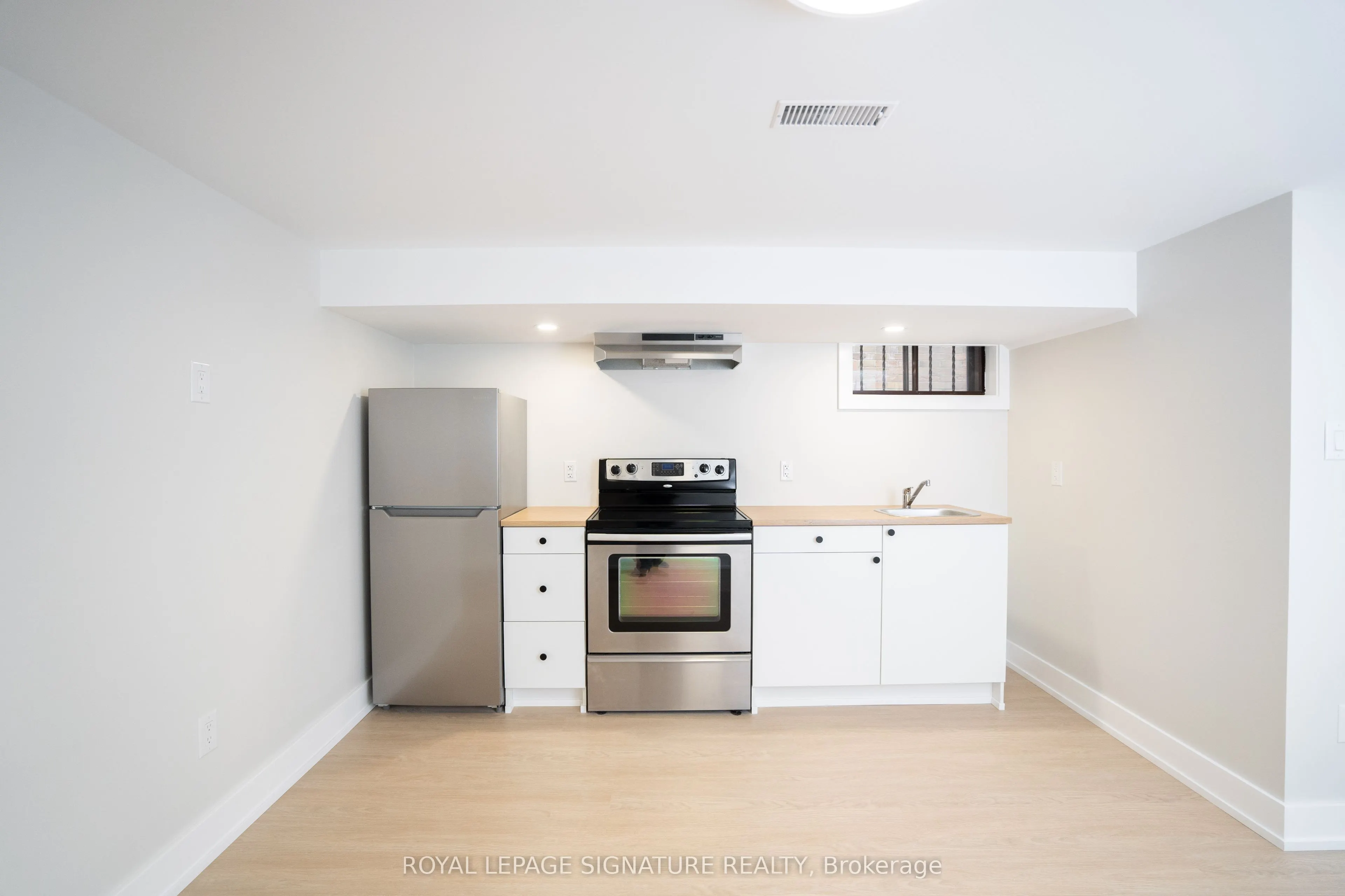 393 Milverton Boulevard, #Lower