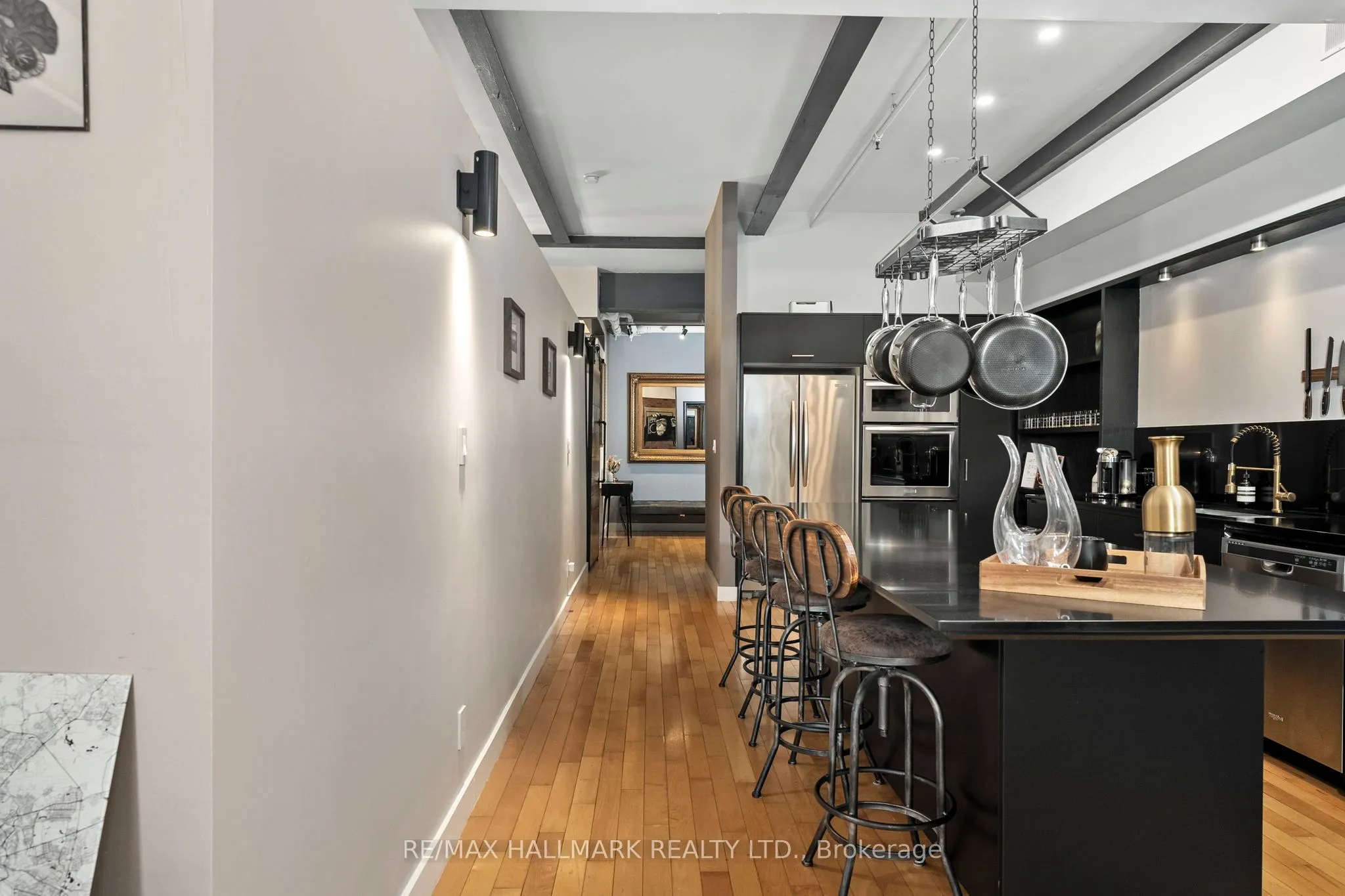 326 Carlaw Avenue, #215