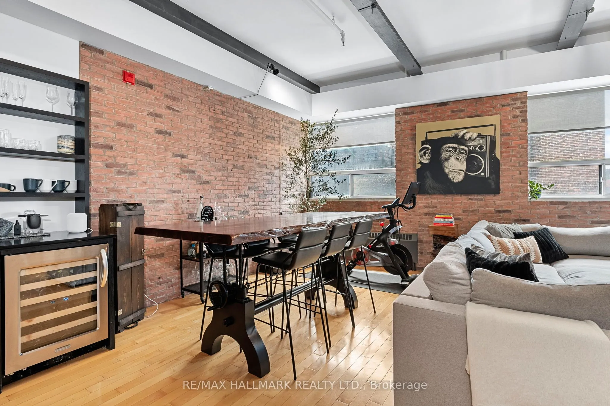 326 Carlaw Avenue, #215
