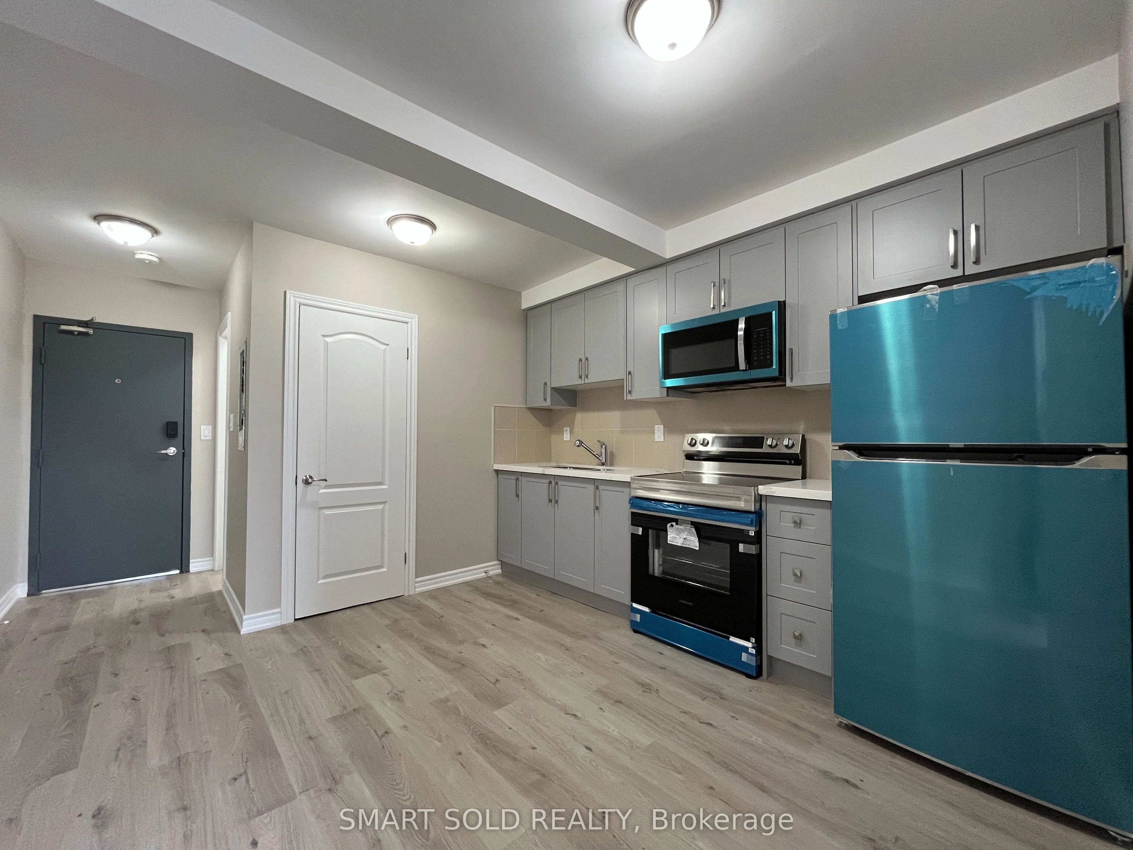 381 Donlands Avenue, #105