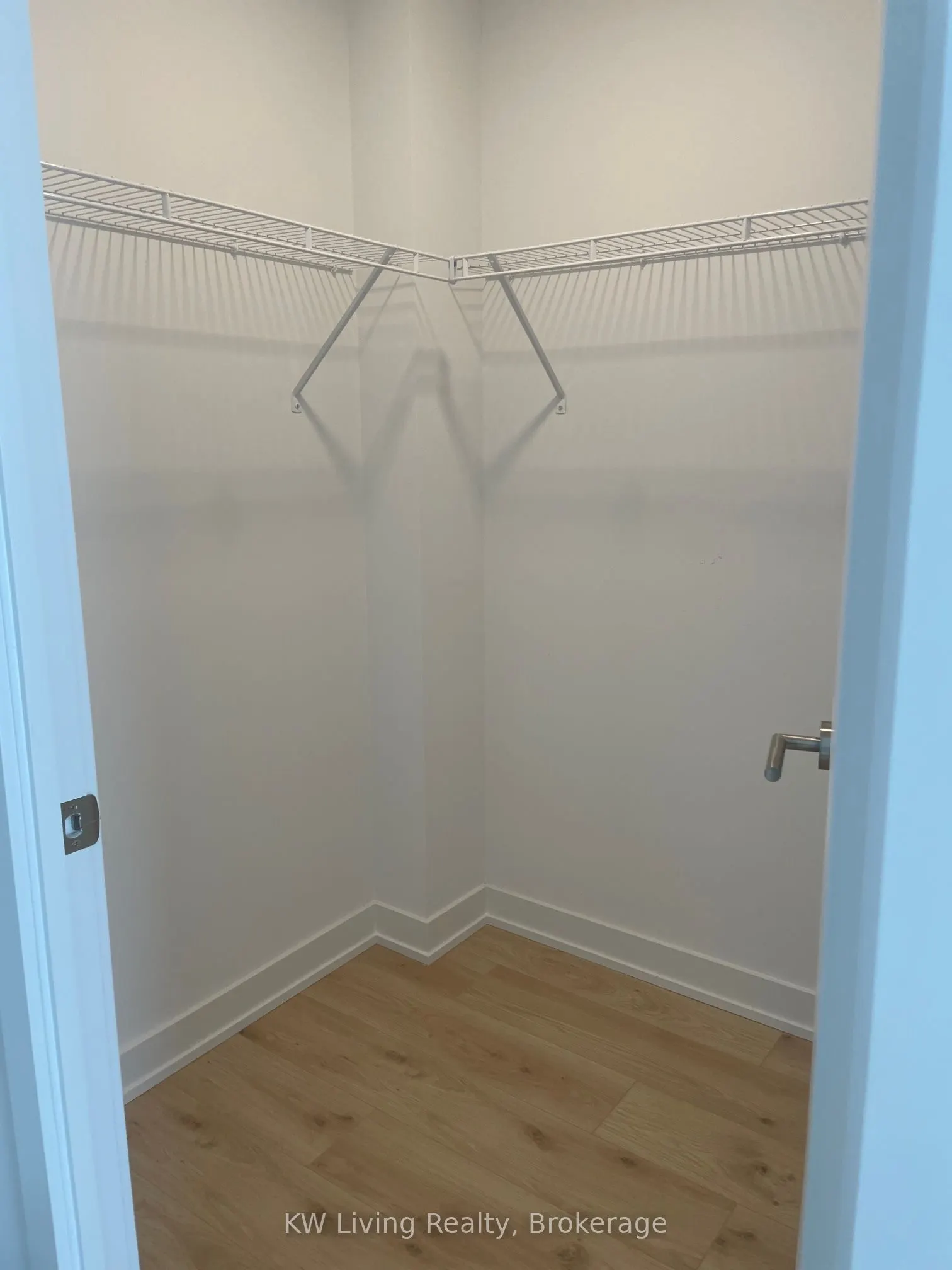 2799 Kingston Road, #902