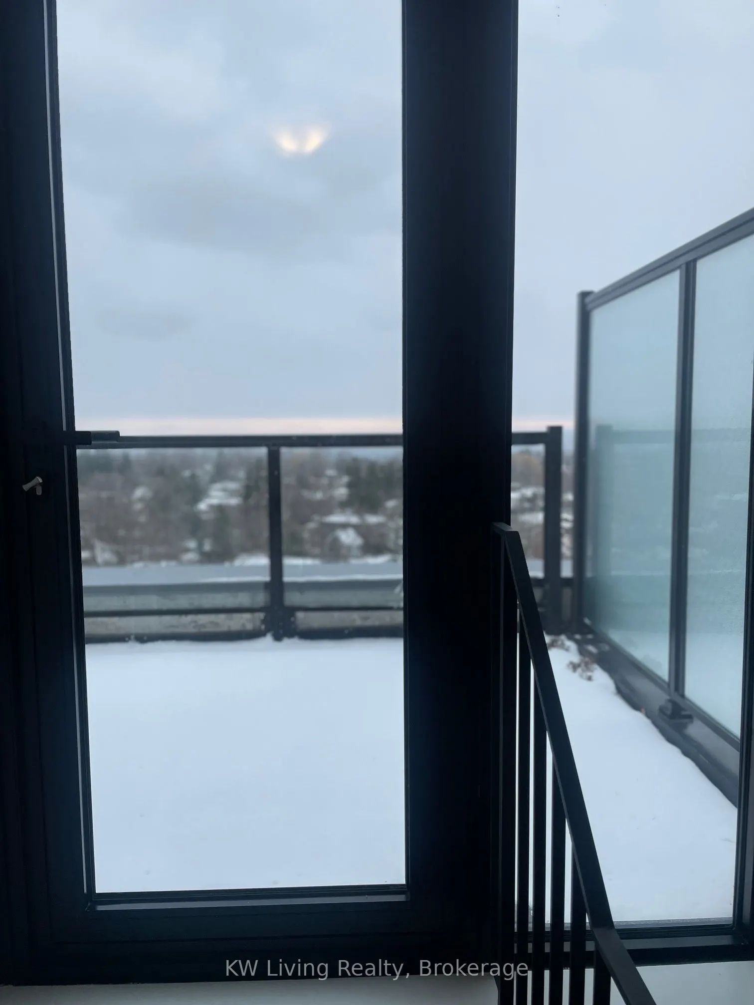 2799 Kingston Road, #902