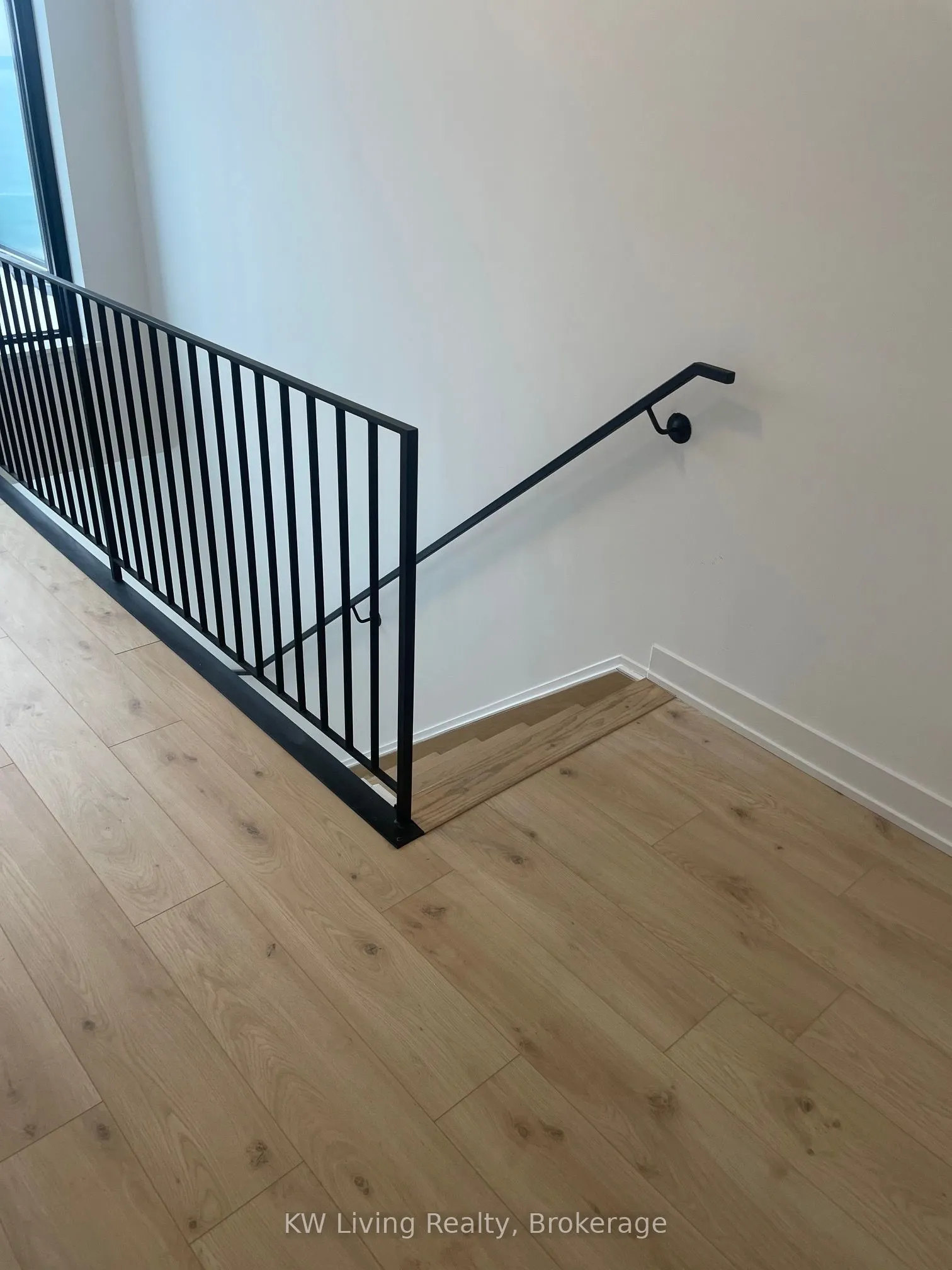 2799 Kingston Road, #902