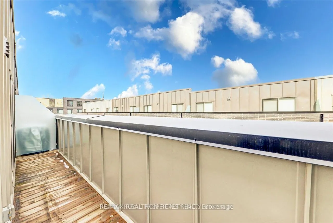 1760 Simcoe Street N, #74