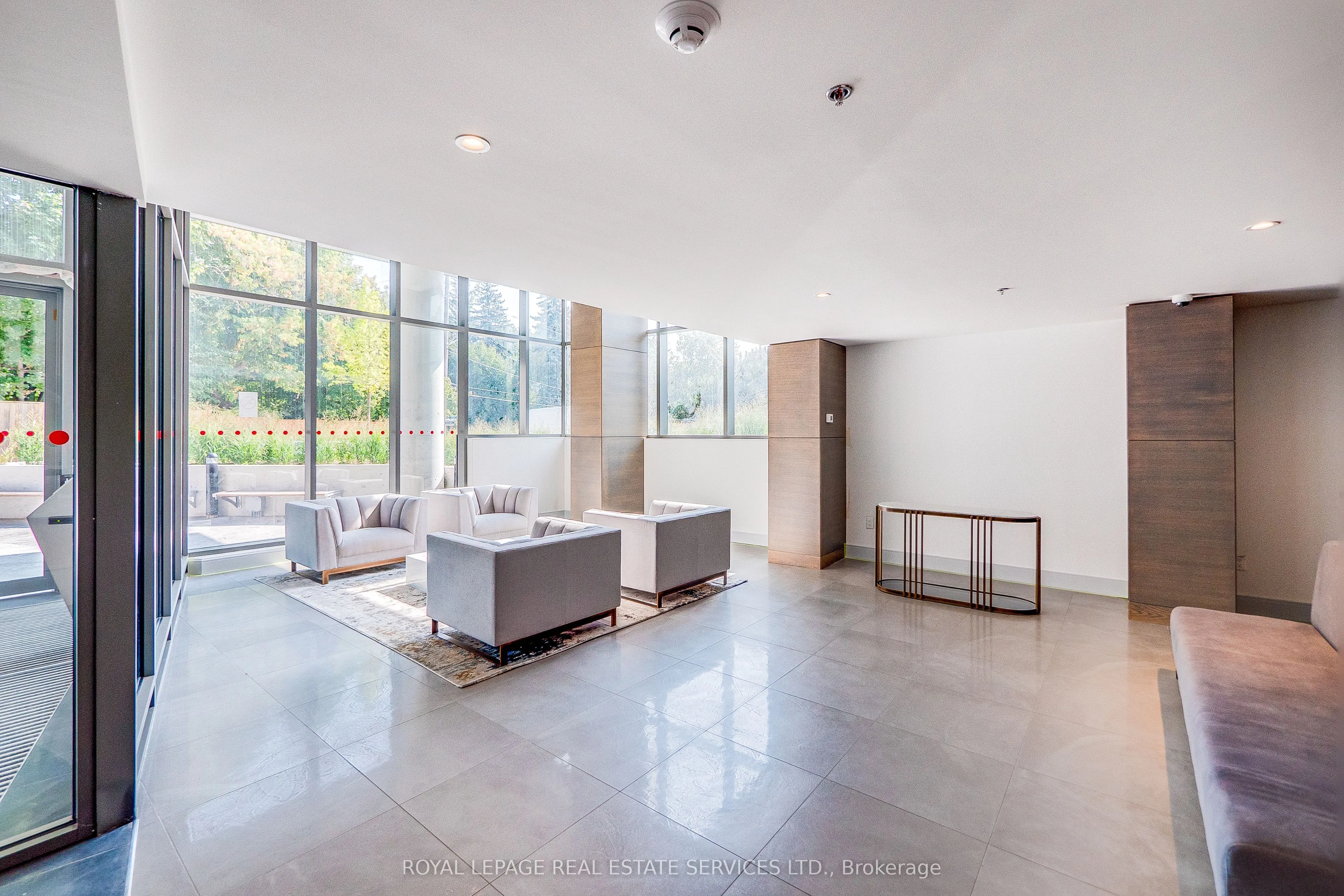 90 Glen Everest Road, #203