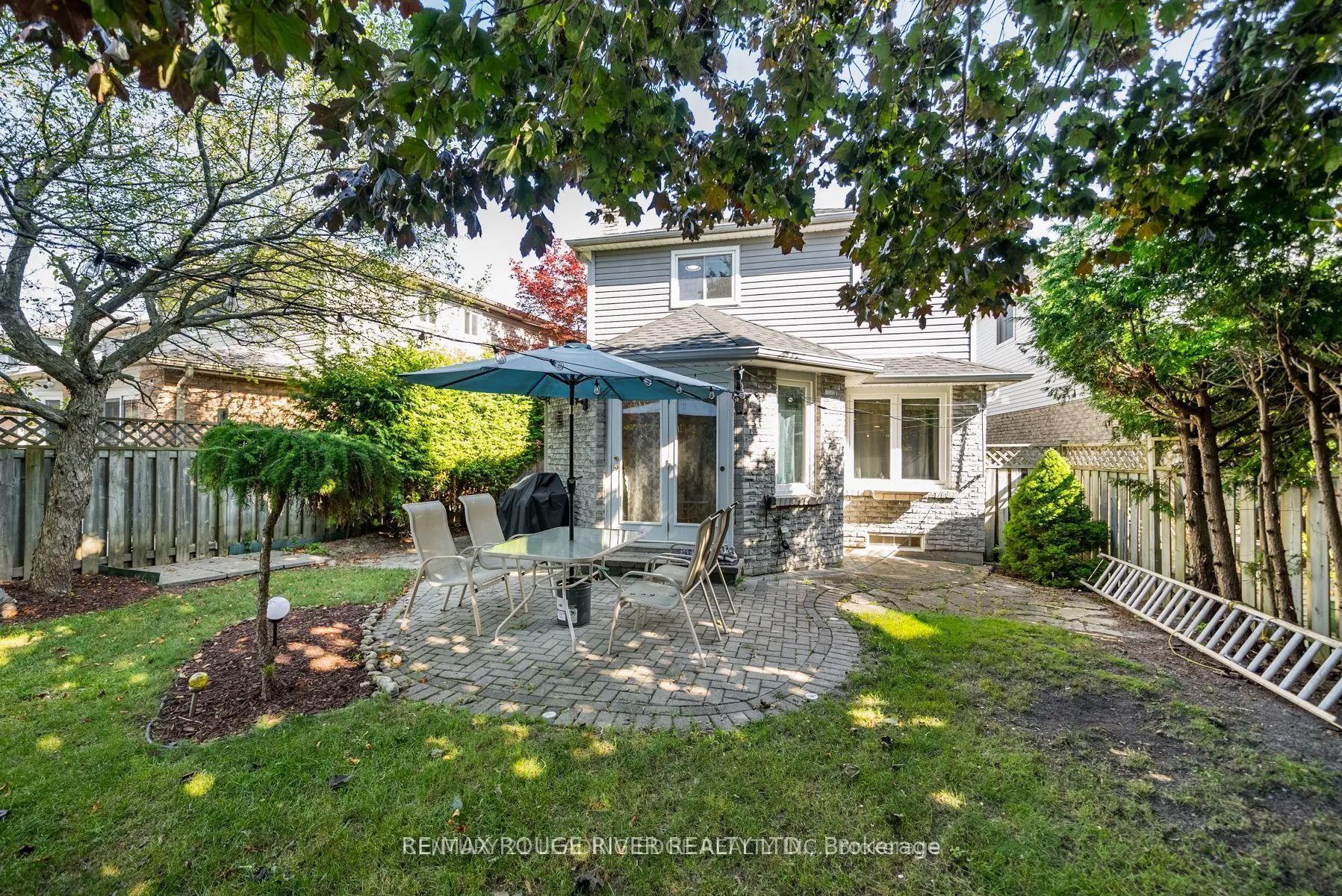 880 Castlegrove Avenue