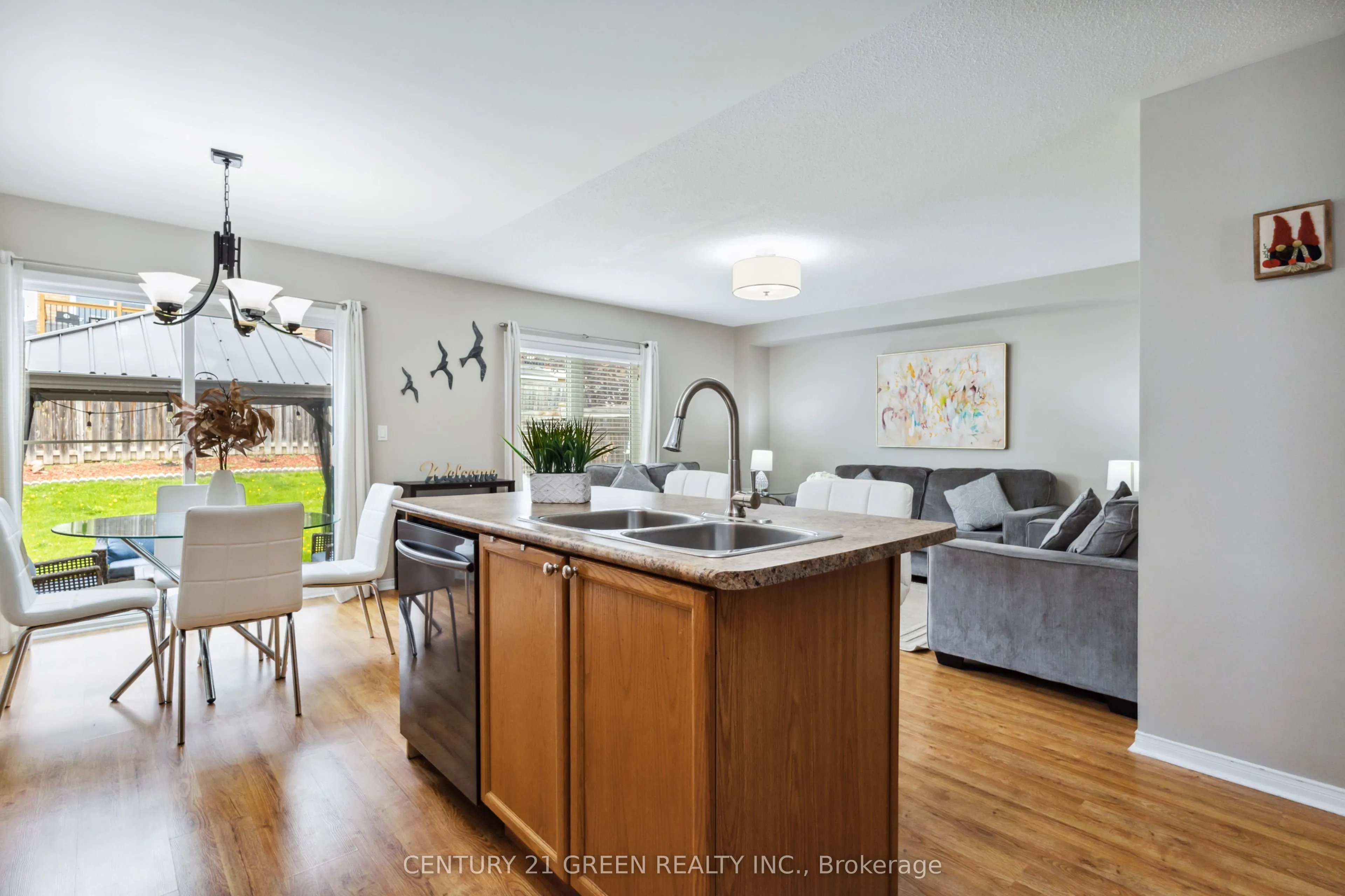 828 Taggart Crescent