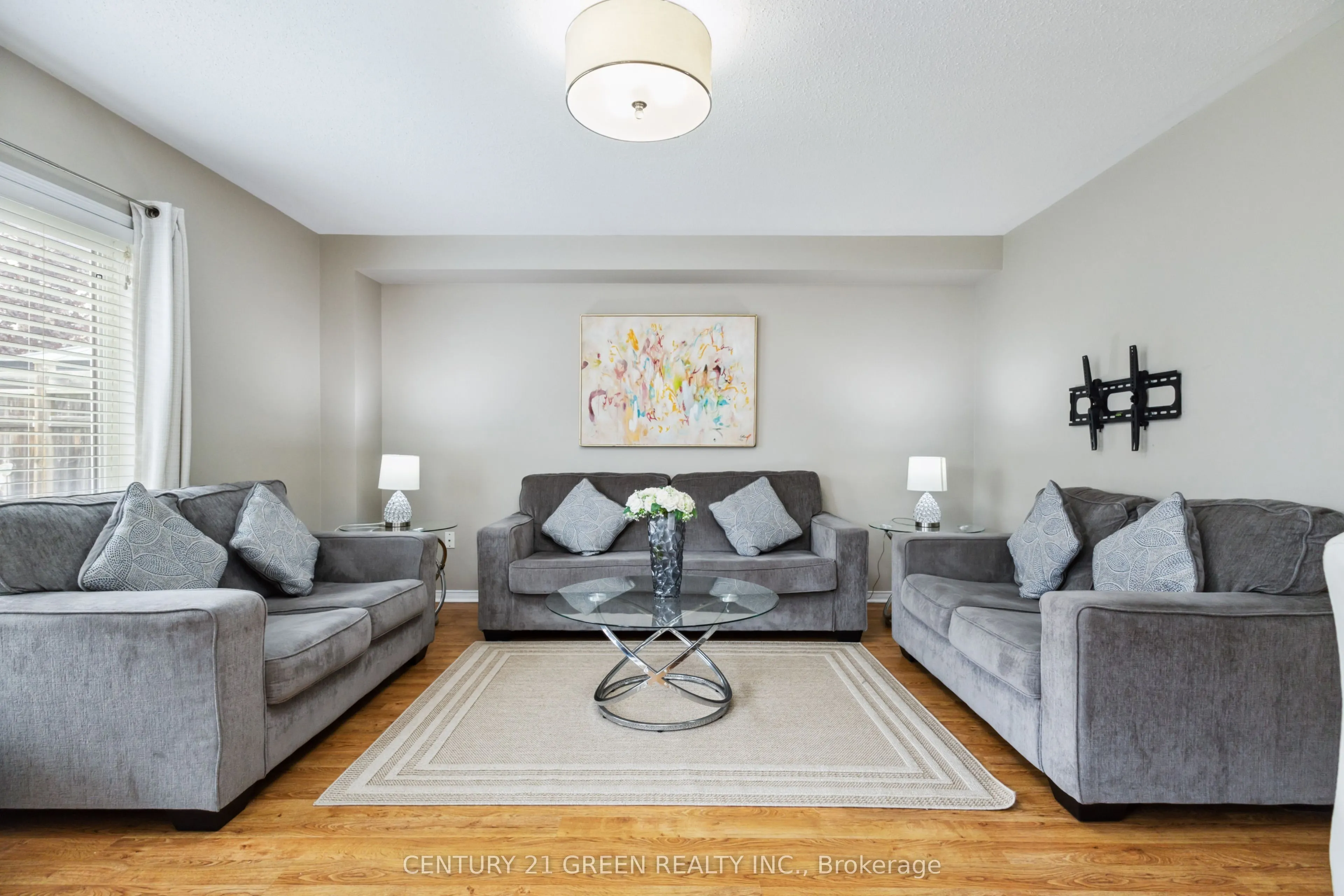 828 Taggart Crescent