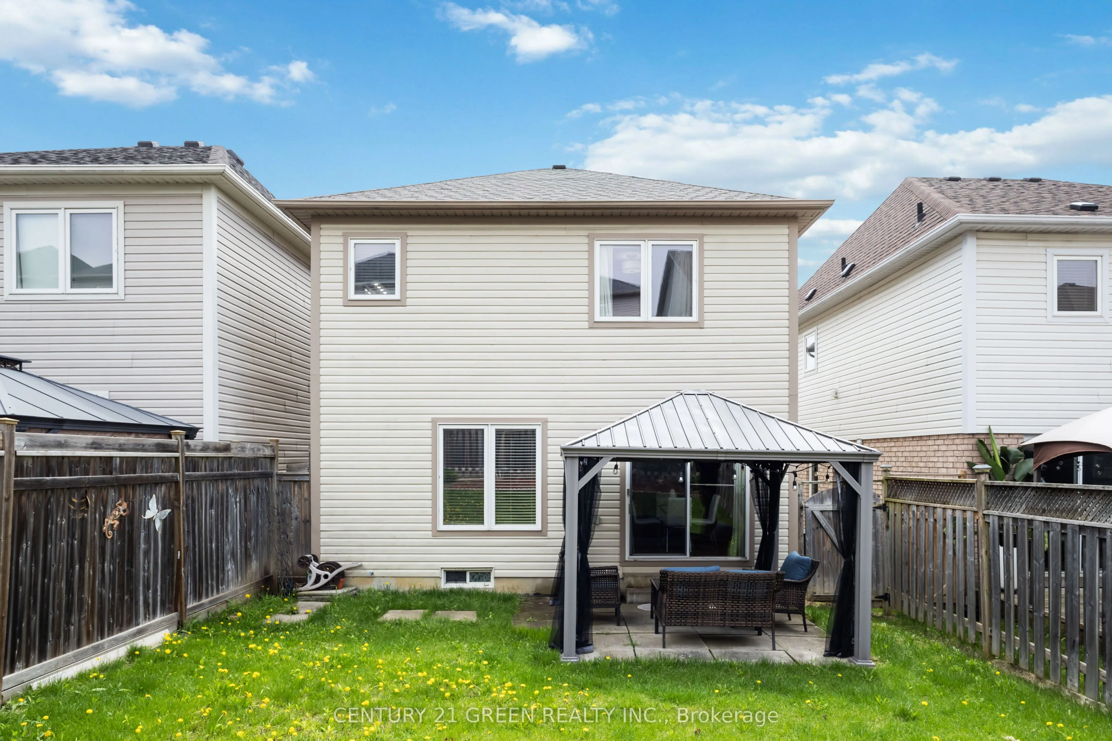 828 Taggart Crescent