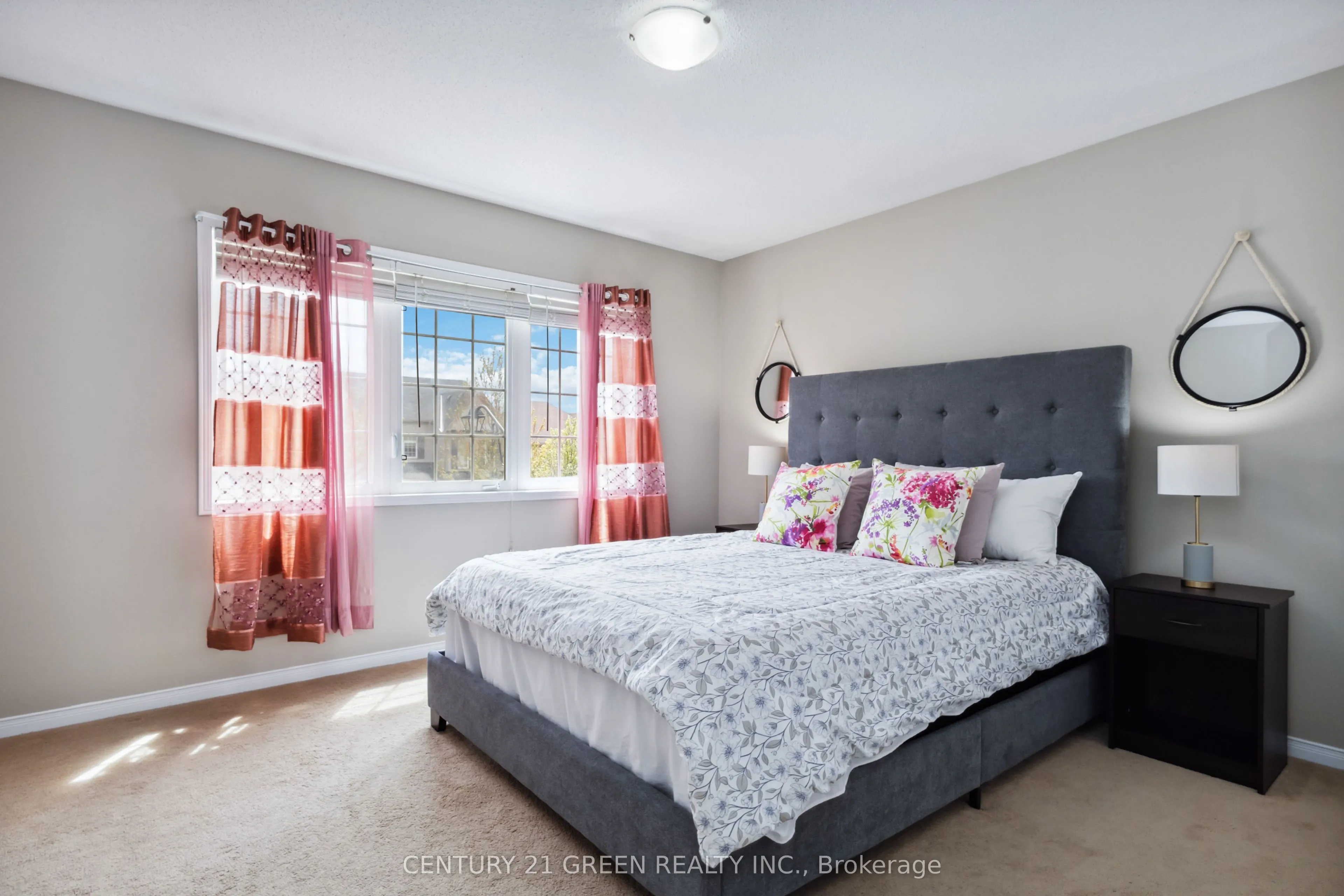 828 Taggart Crescent