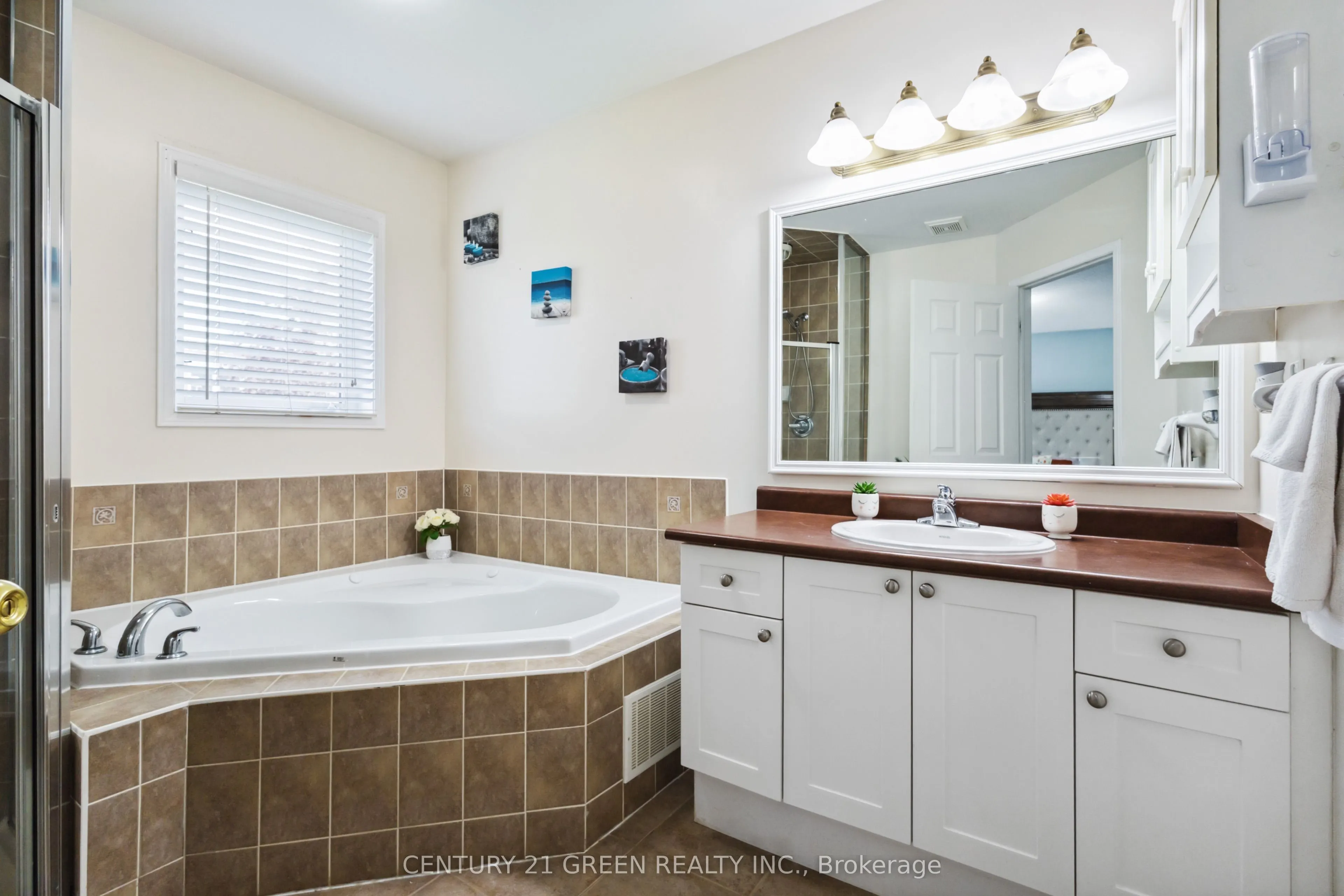 828 Taggart Crescent