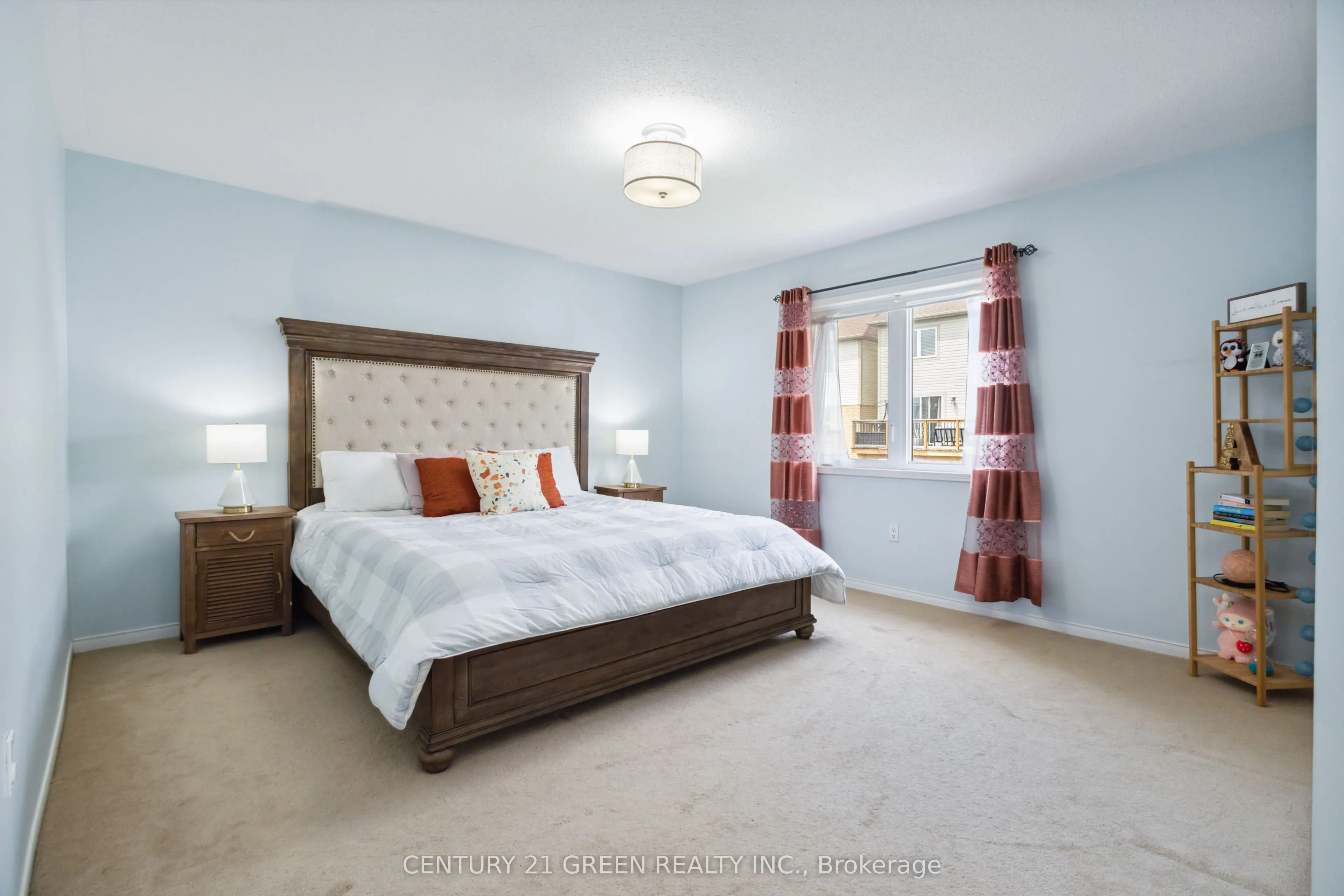 828 Taggart Crescent