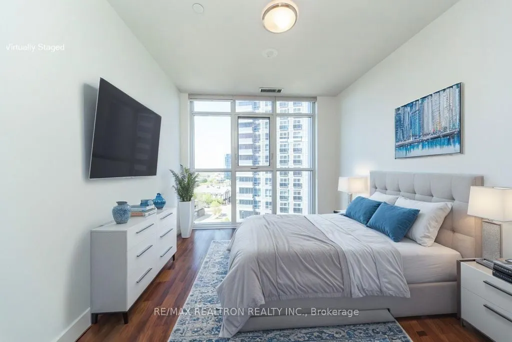 225 Village Green Square #1004