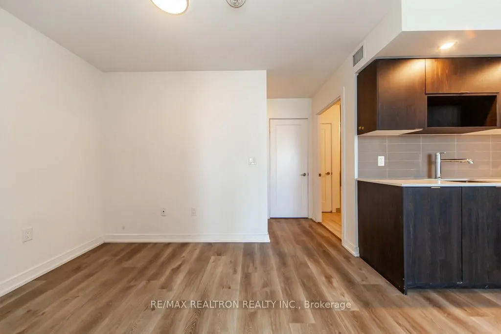 225 Village Green Square #1004