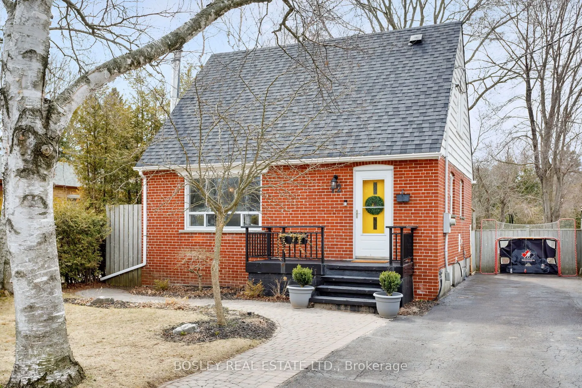 12 Homestead Road