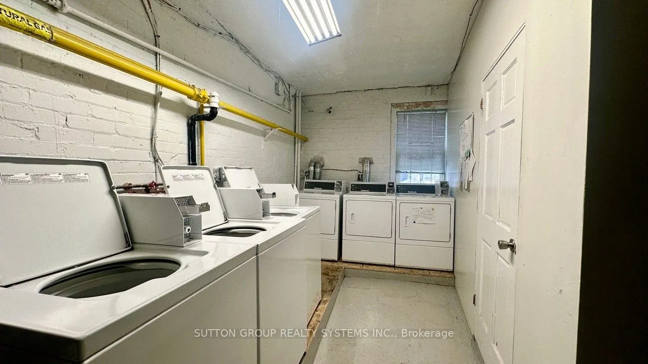 98 Leuty Avenue, #A4