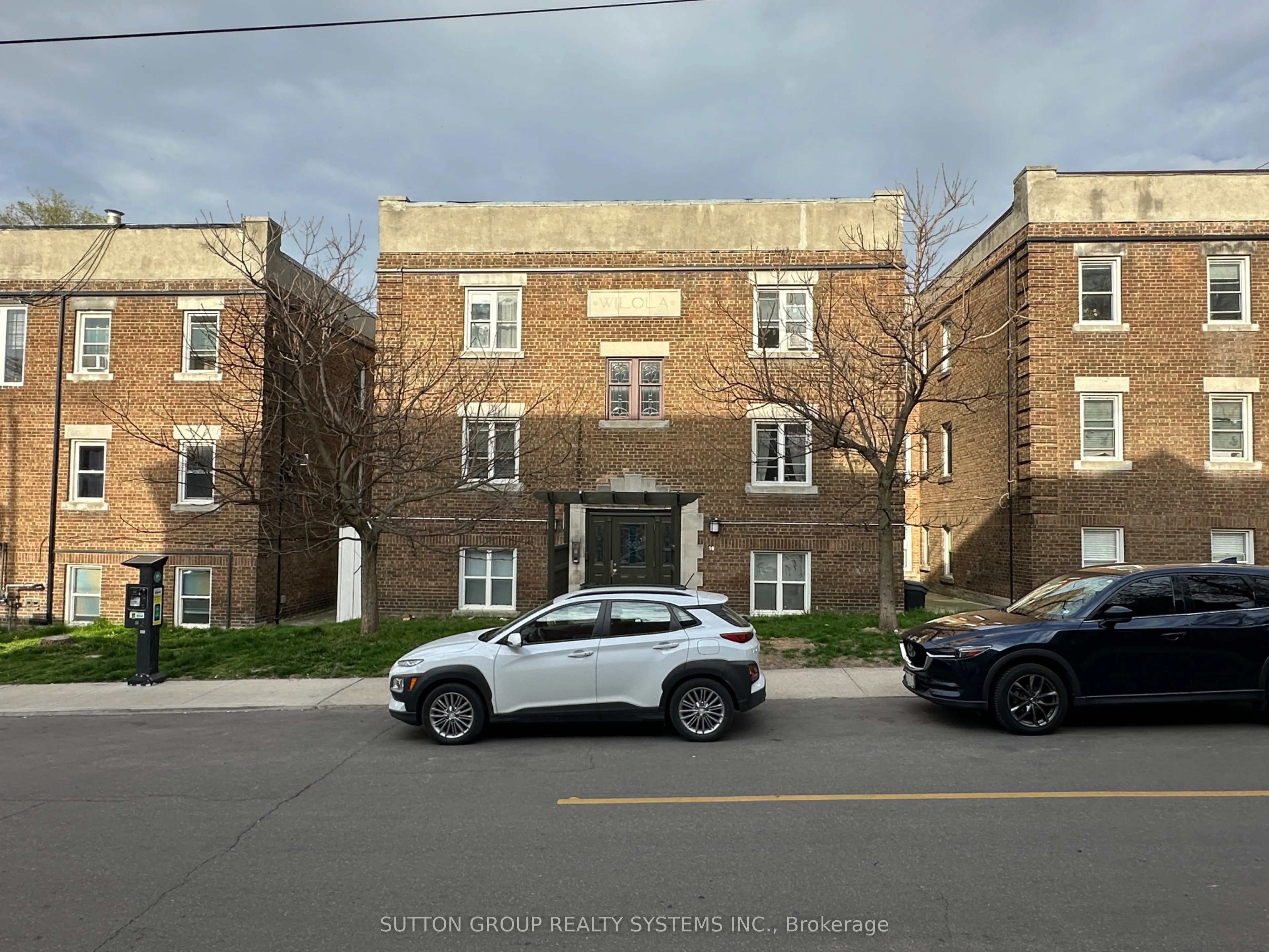 98 Leuty Avenue, #A4
