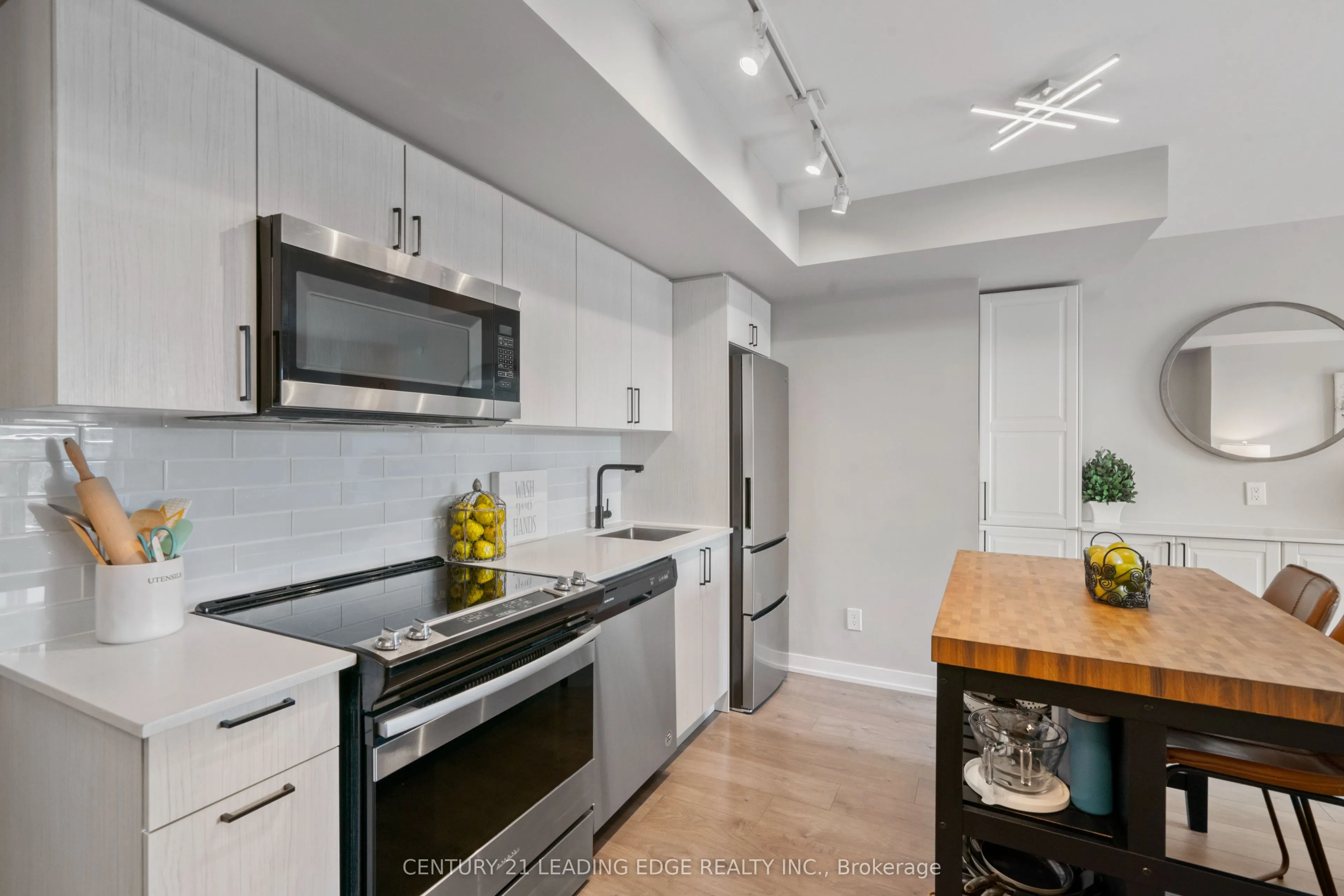 1401 O'Connor Drive, #207