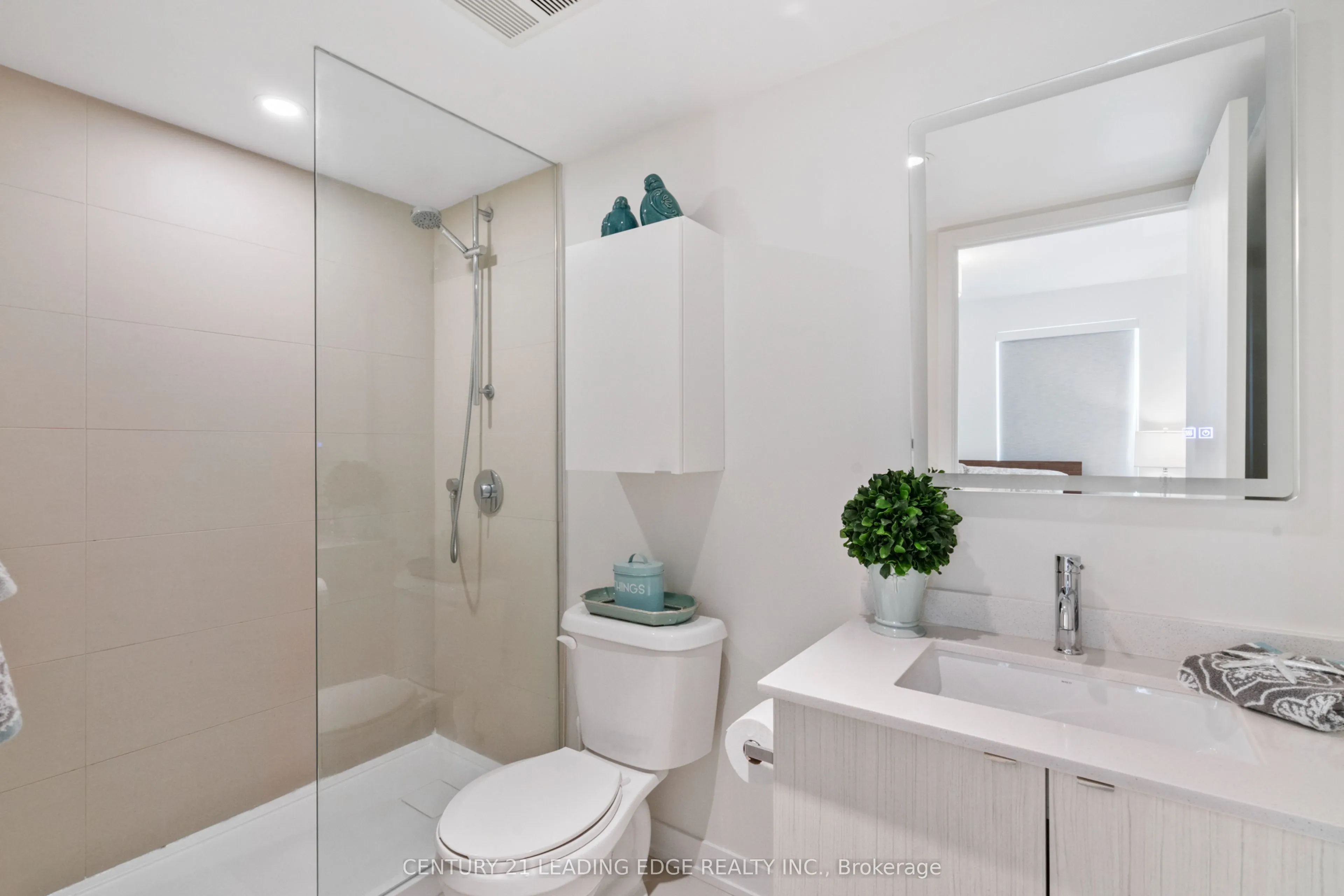 1401 O'Connor Drive, #207