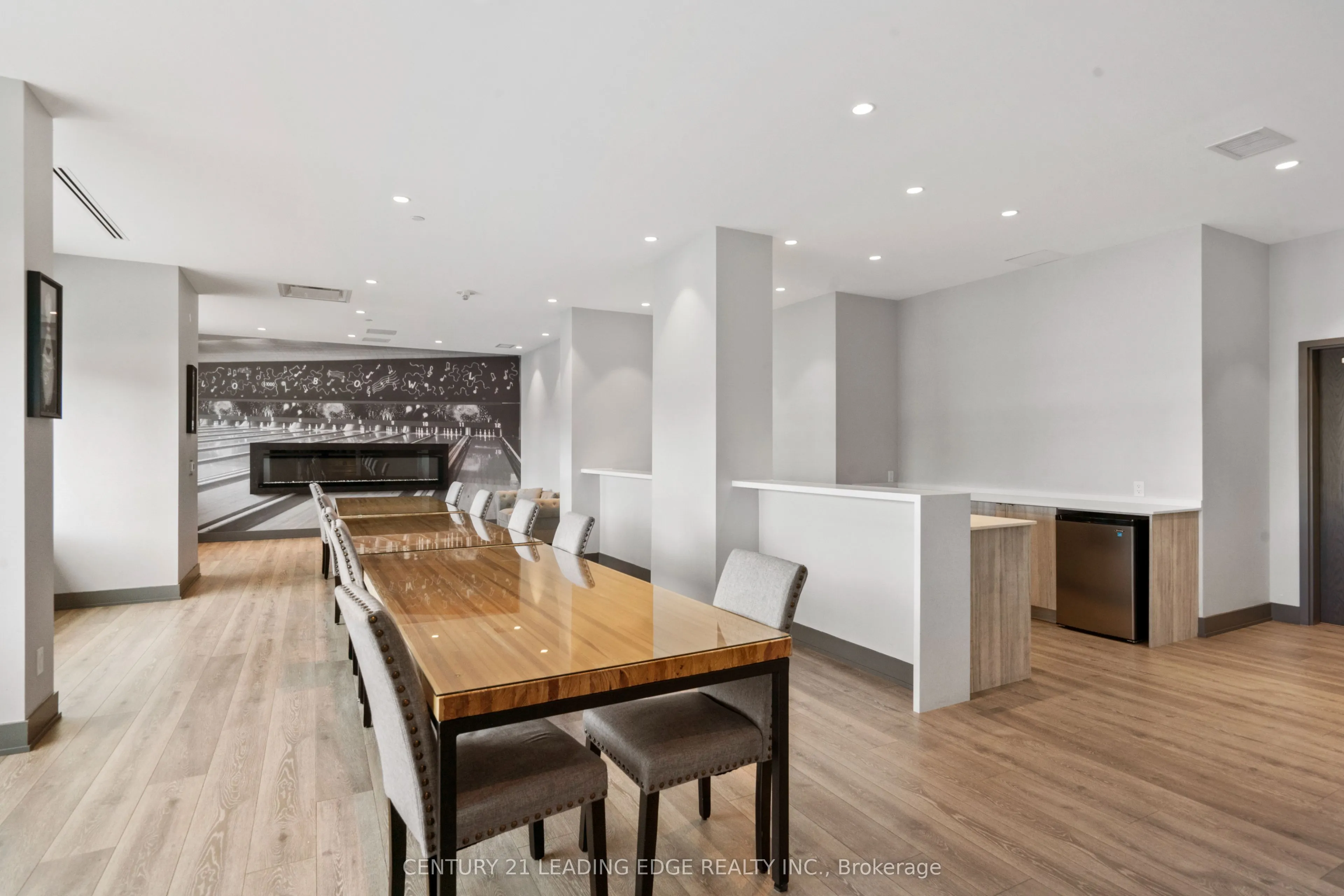 1401 O'Connor Drive, #207