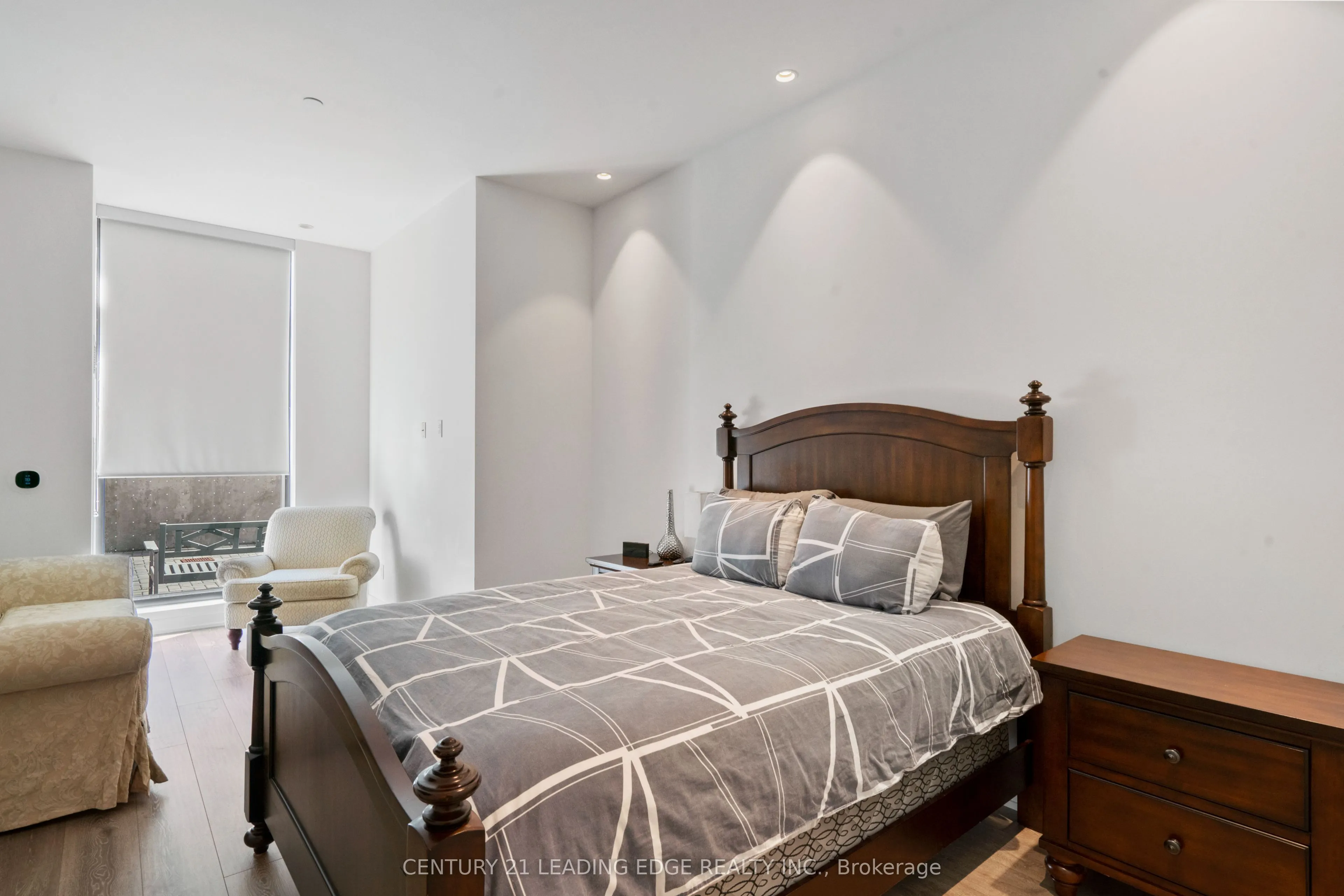 1401 O'Connor Drive, #207