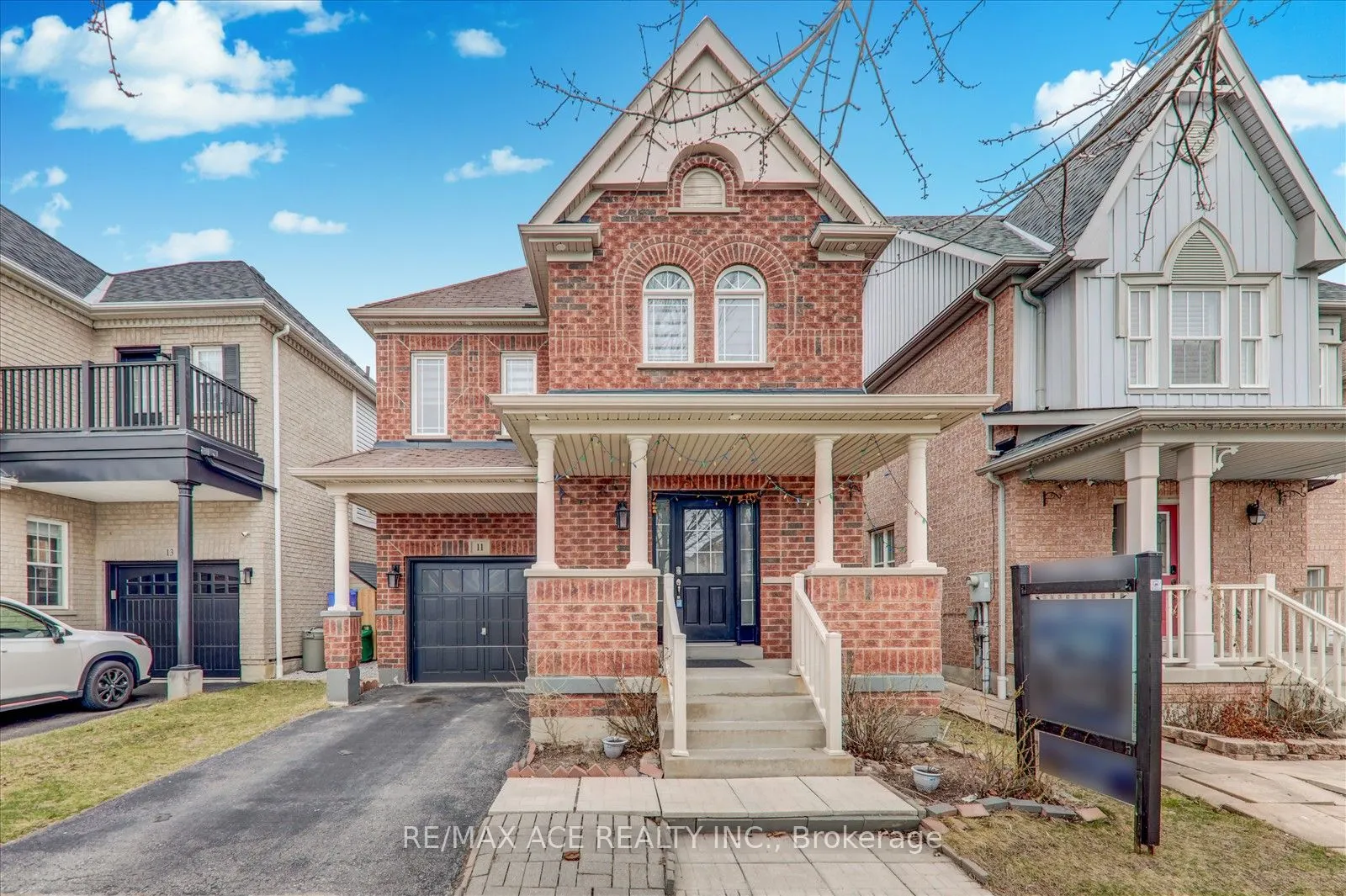 11 Middlecote Drive