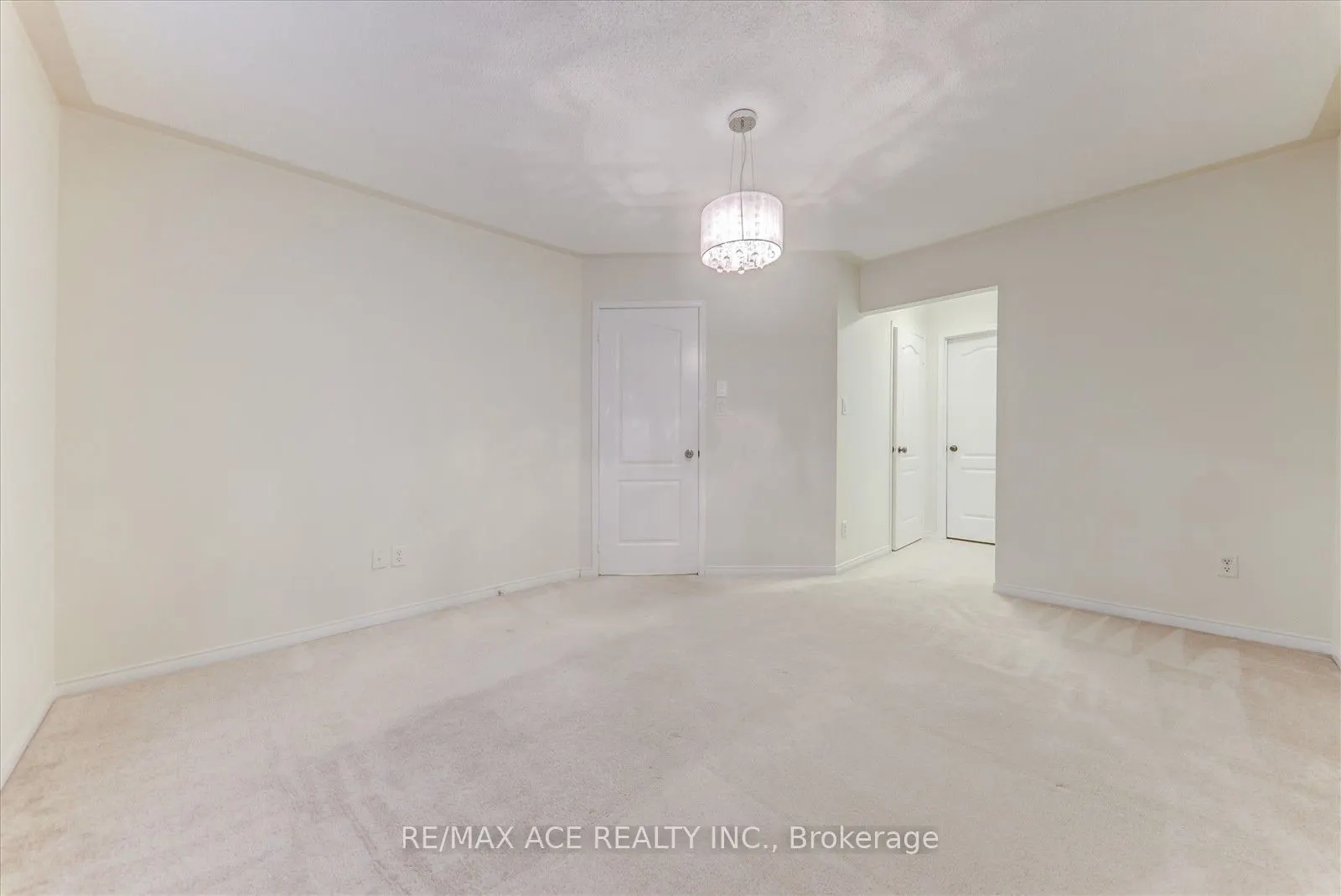 11 Middlecote Drive