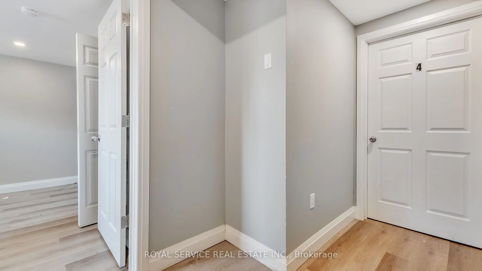 86 Park Road S
