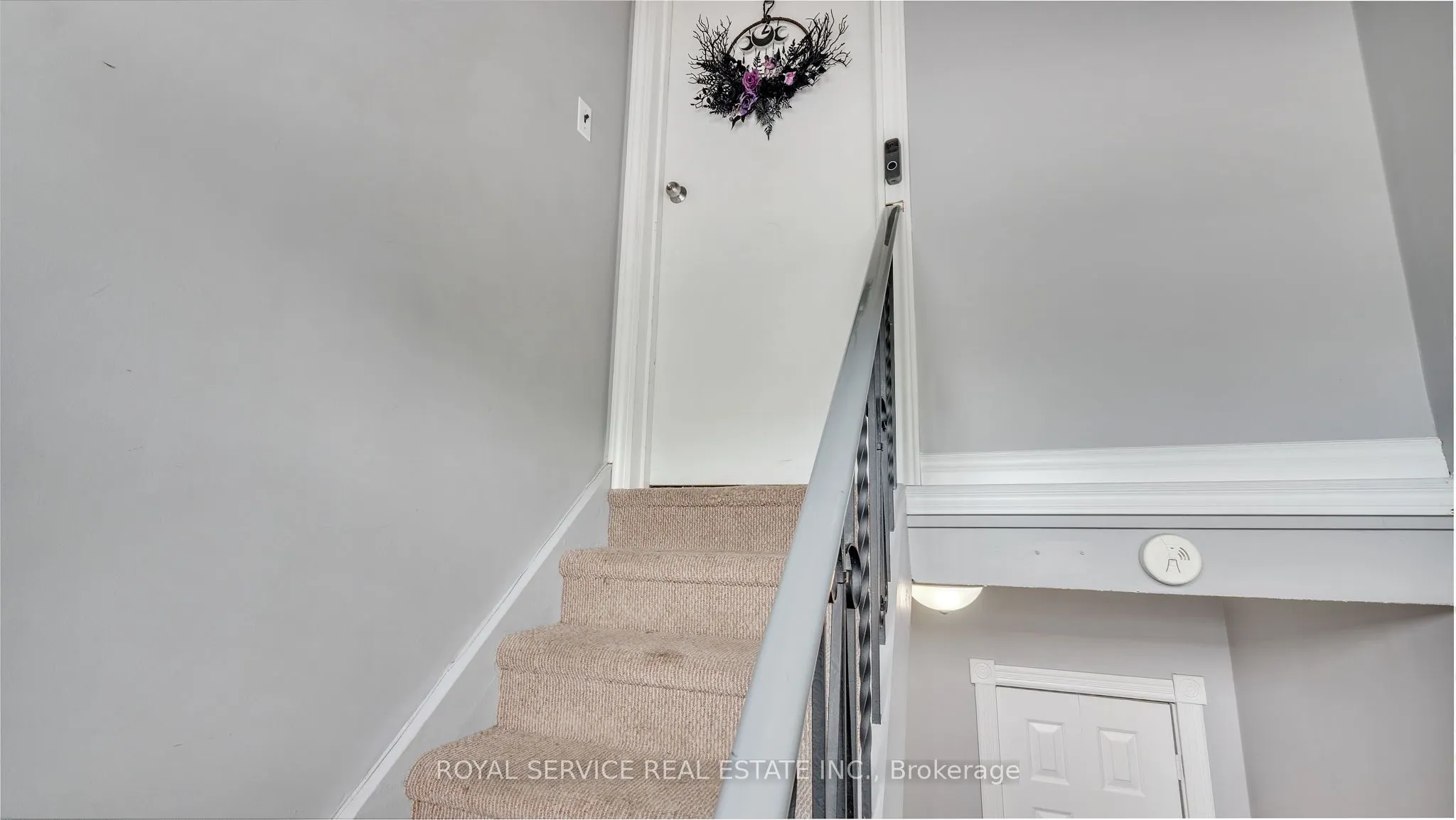 86 Park Road S