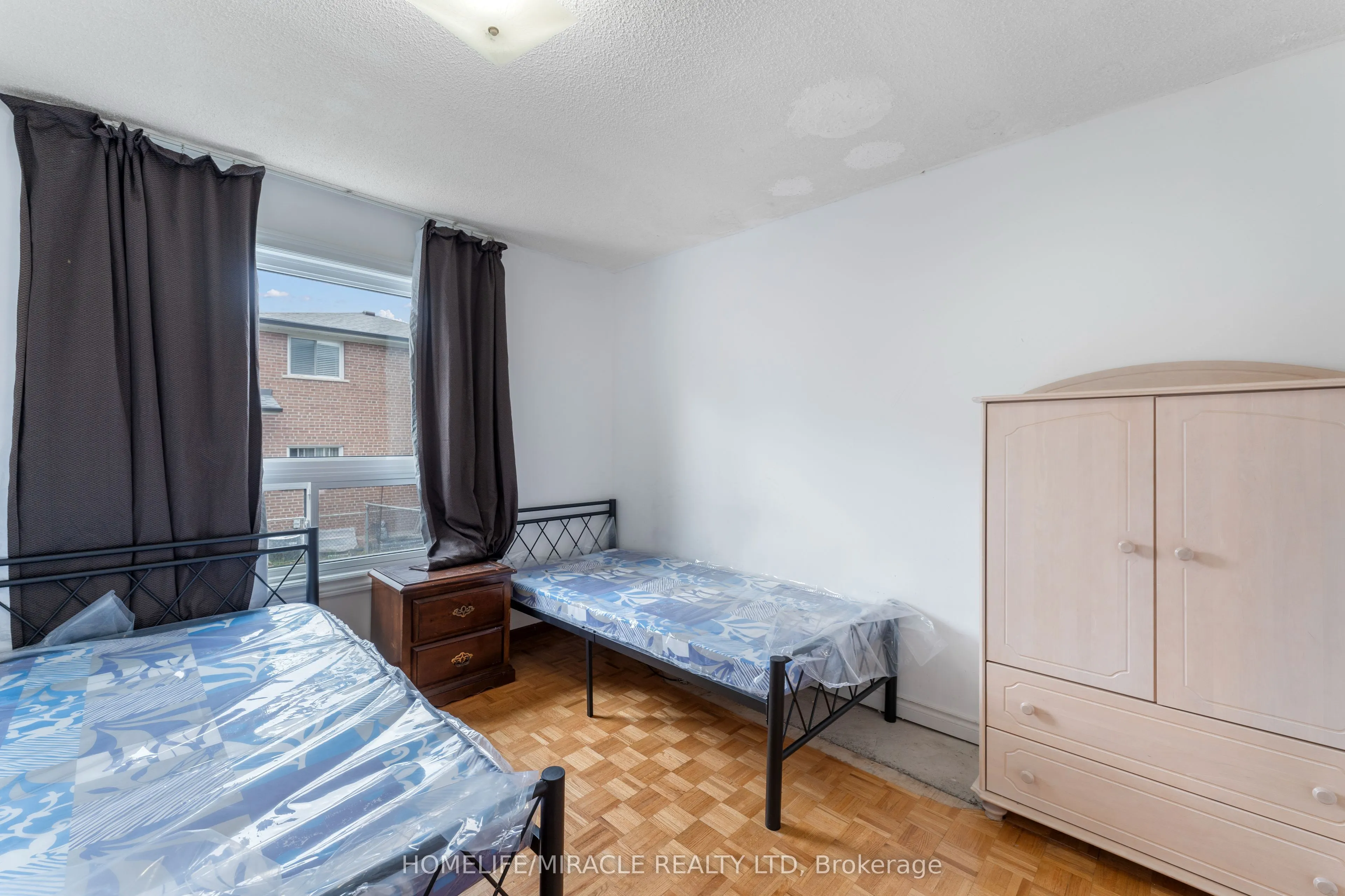4 Greendowns Drive