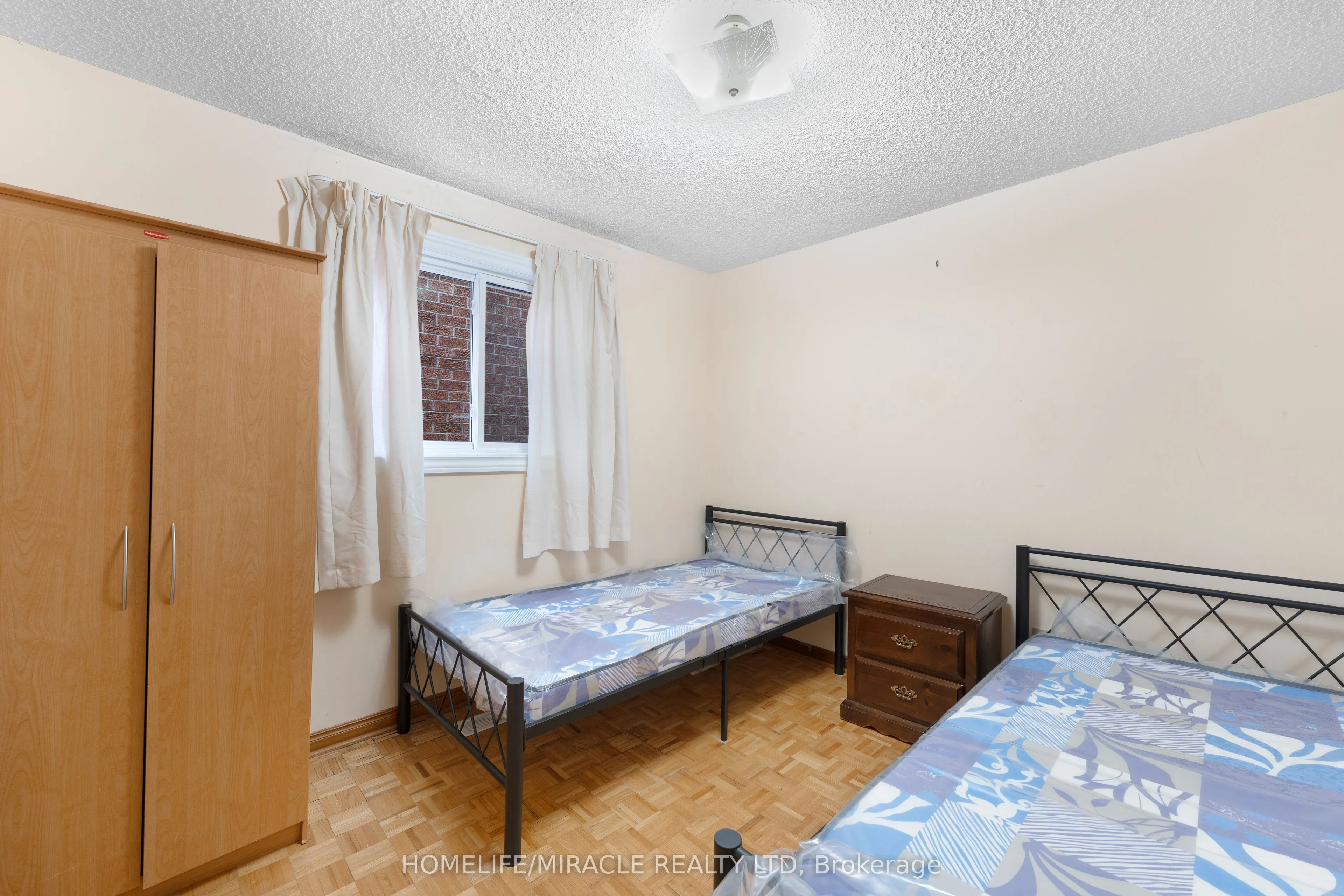 4 Greendowns Drive
