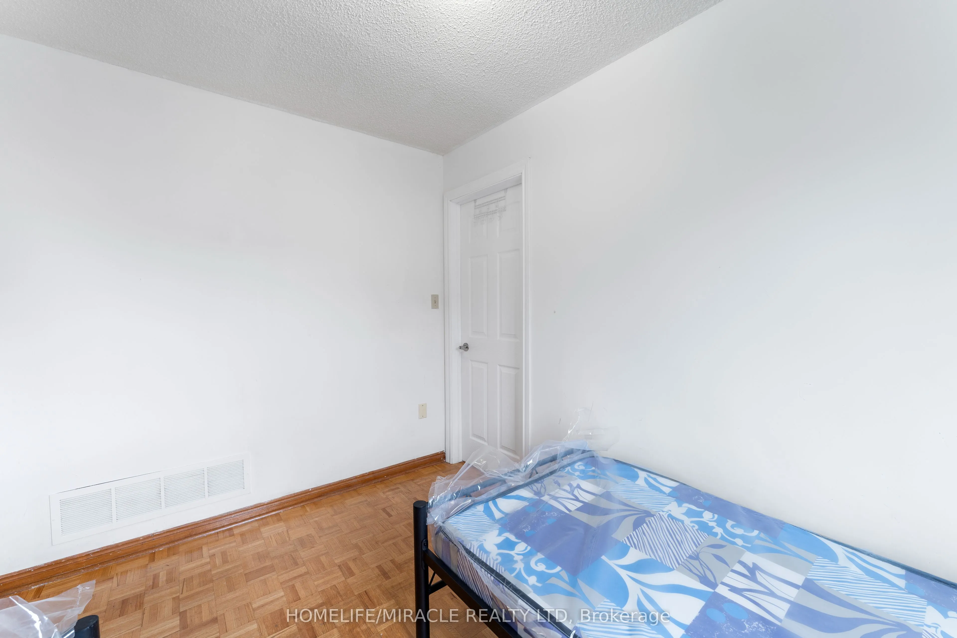 4 Greendowns Drive