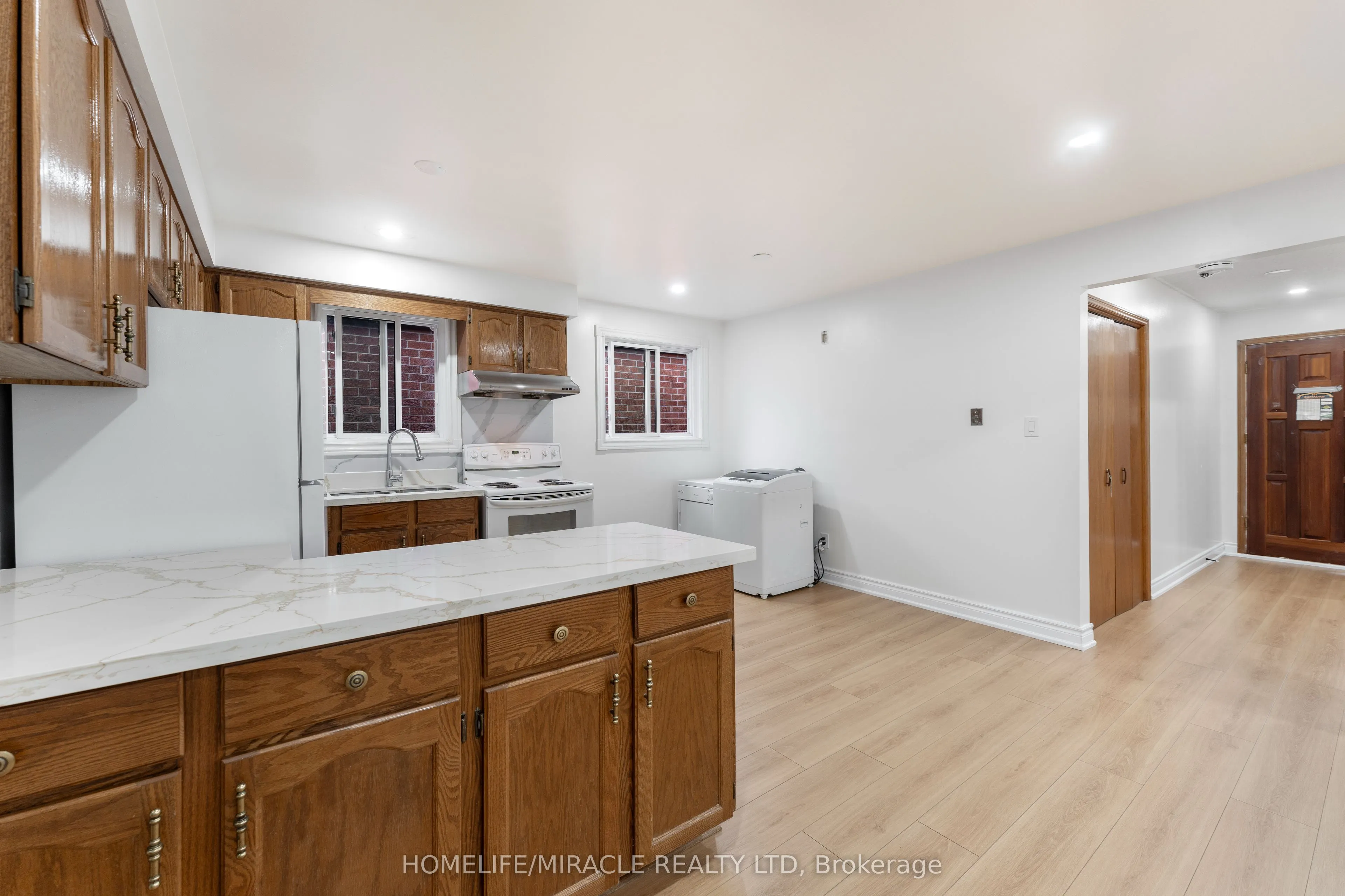 4 Greendowns Drive