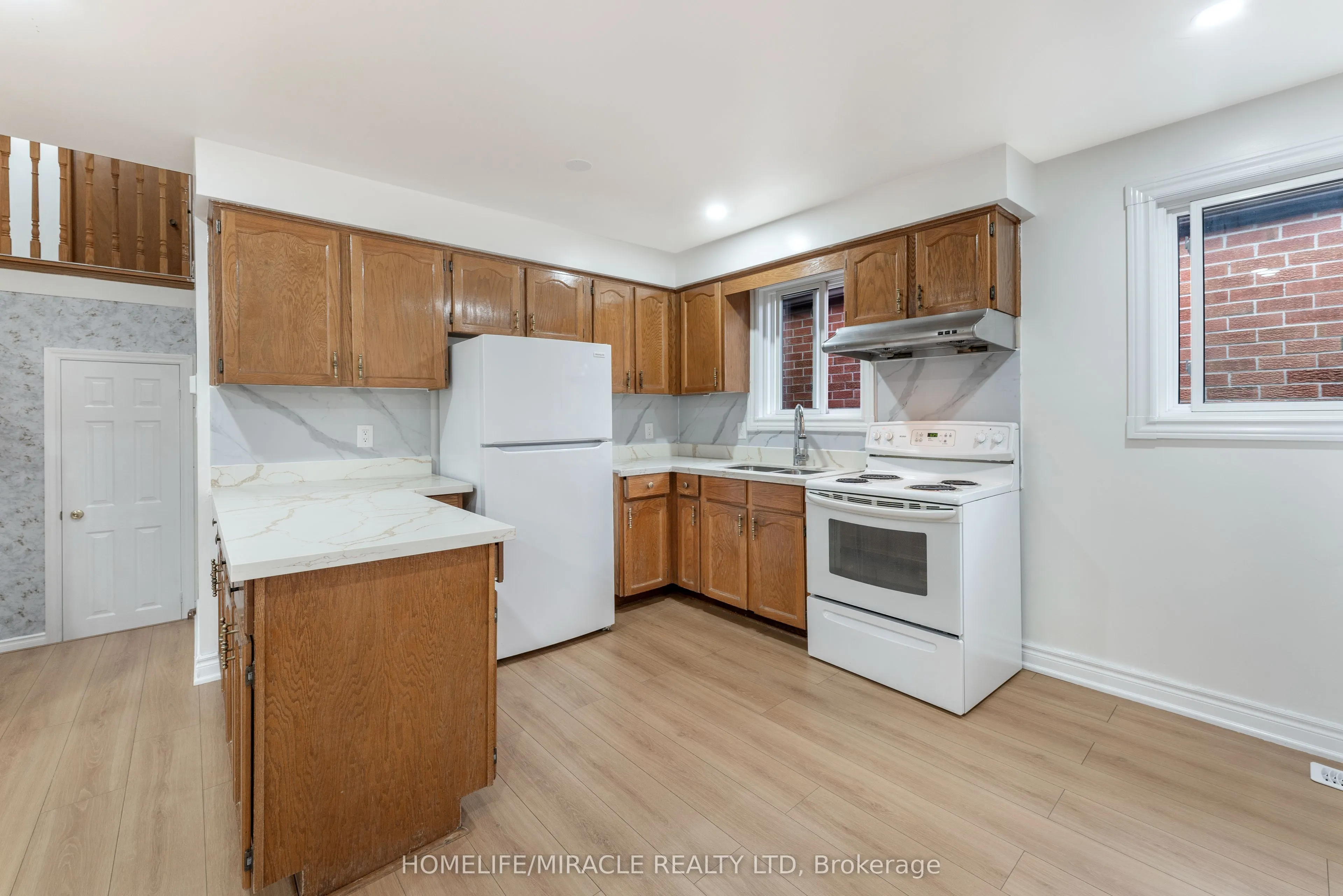4 Greendowns Drive
