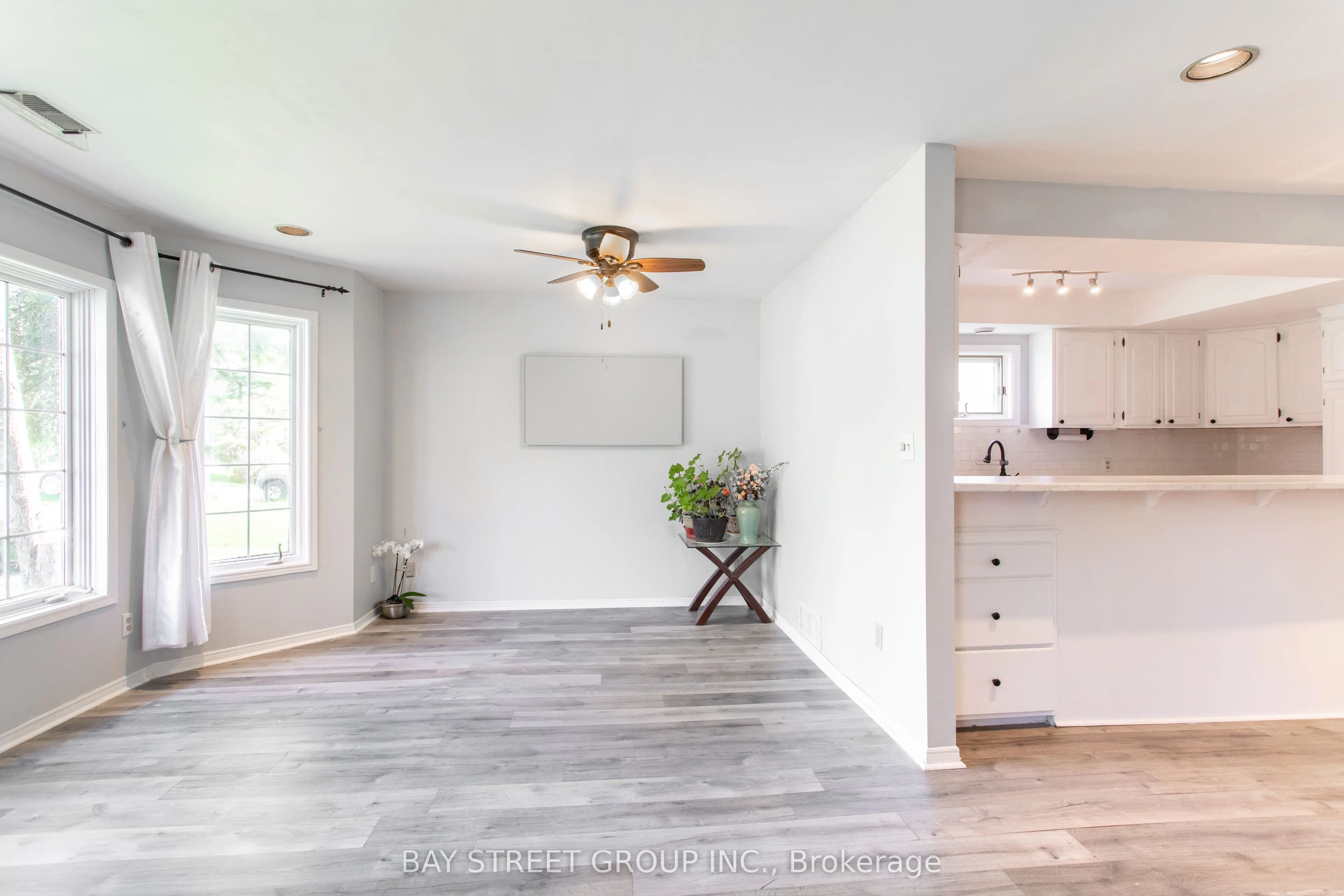 568 View Lake Road