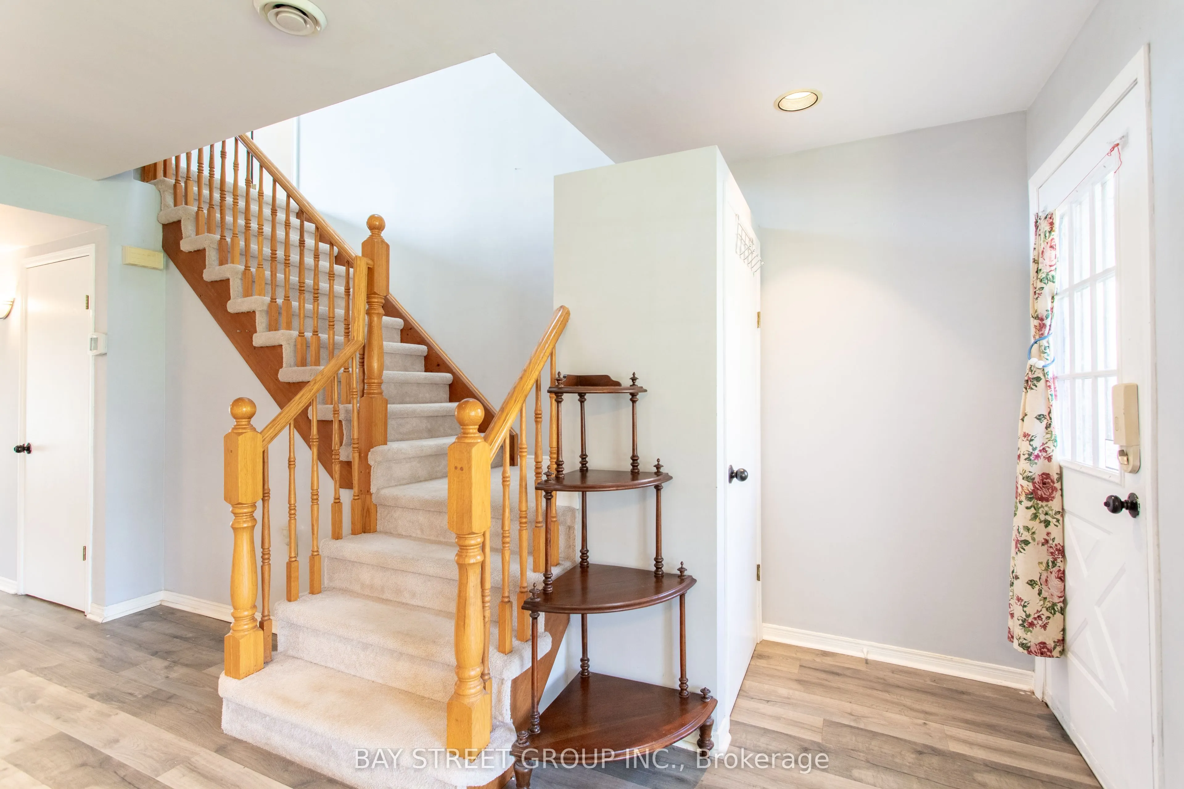568 View Lake Road