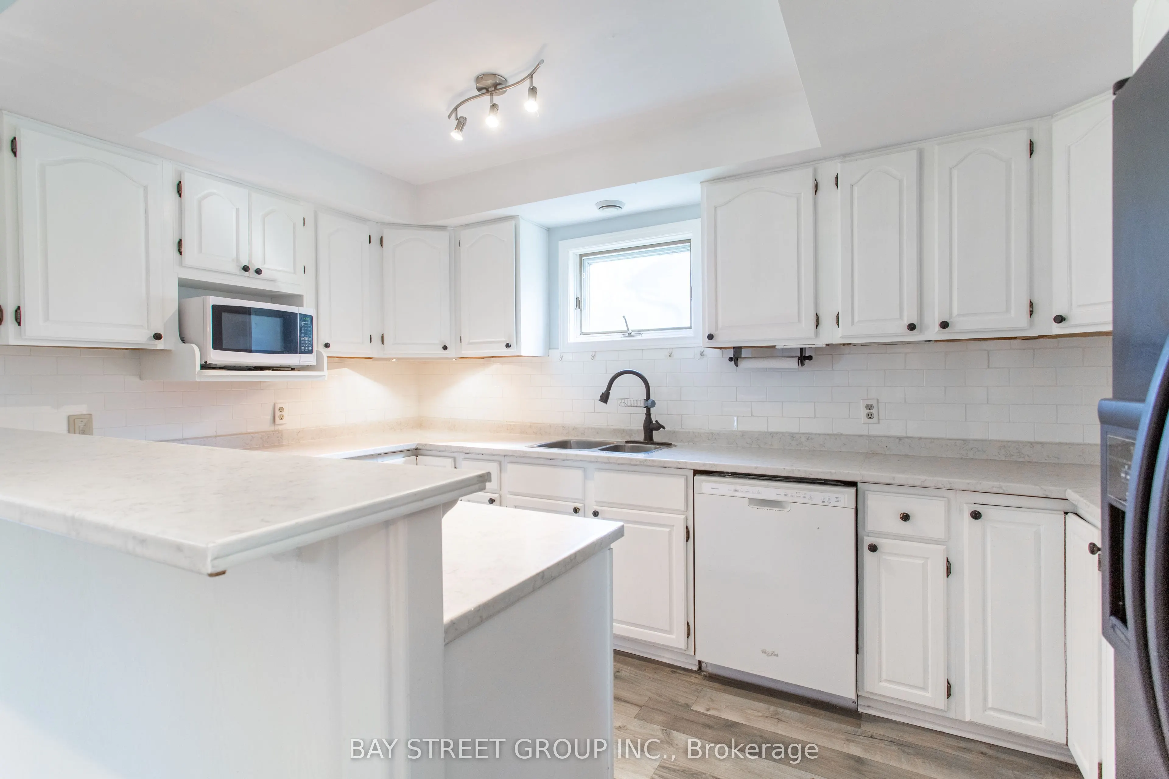 568 View Lake Road