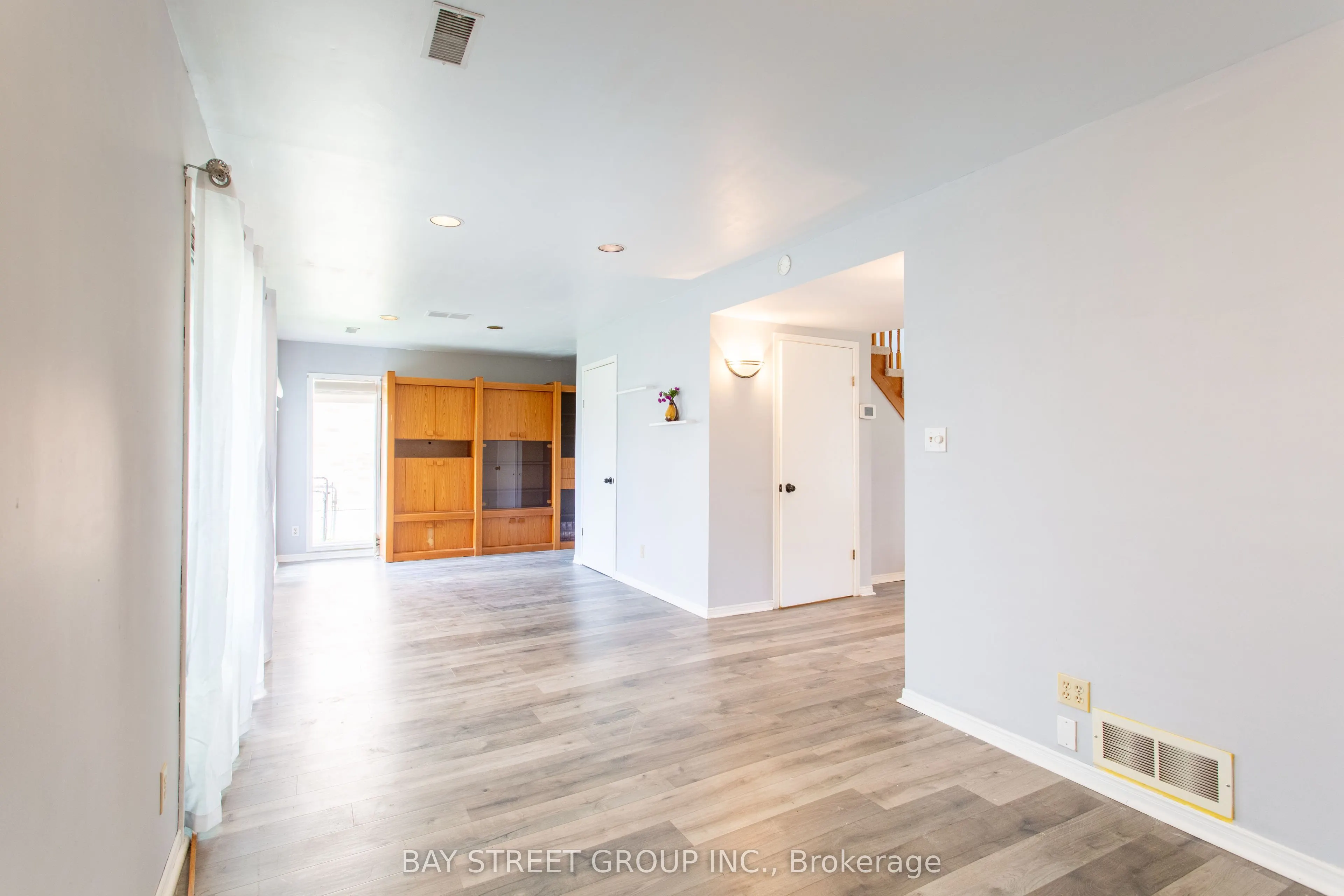 568 View Lake Road