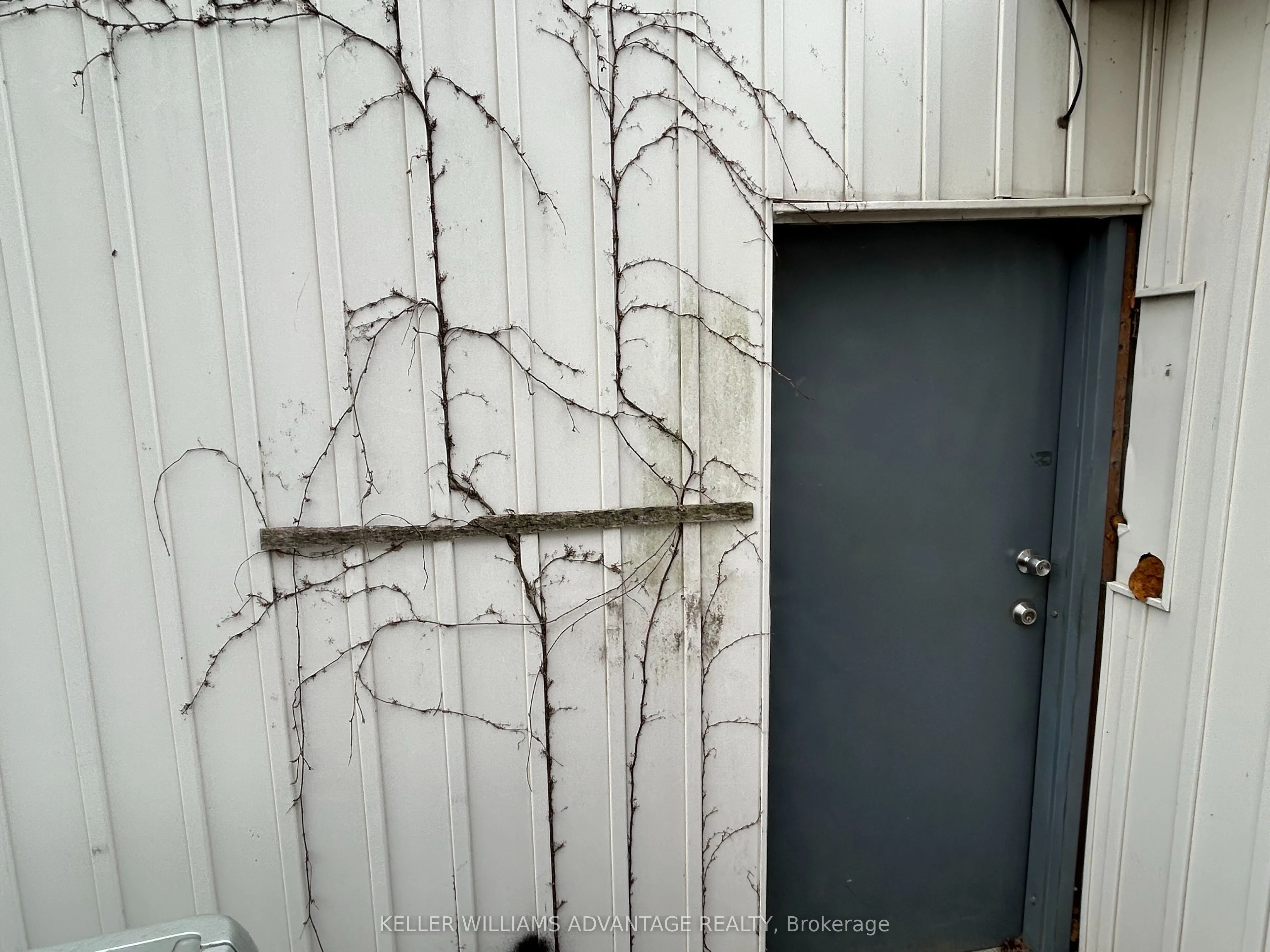 1443 Kingston Road, #garage