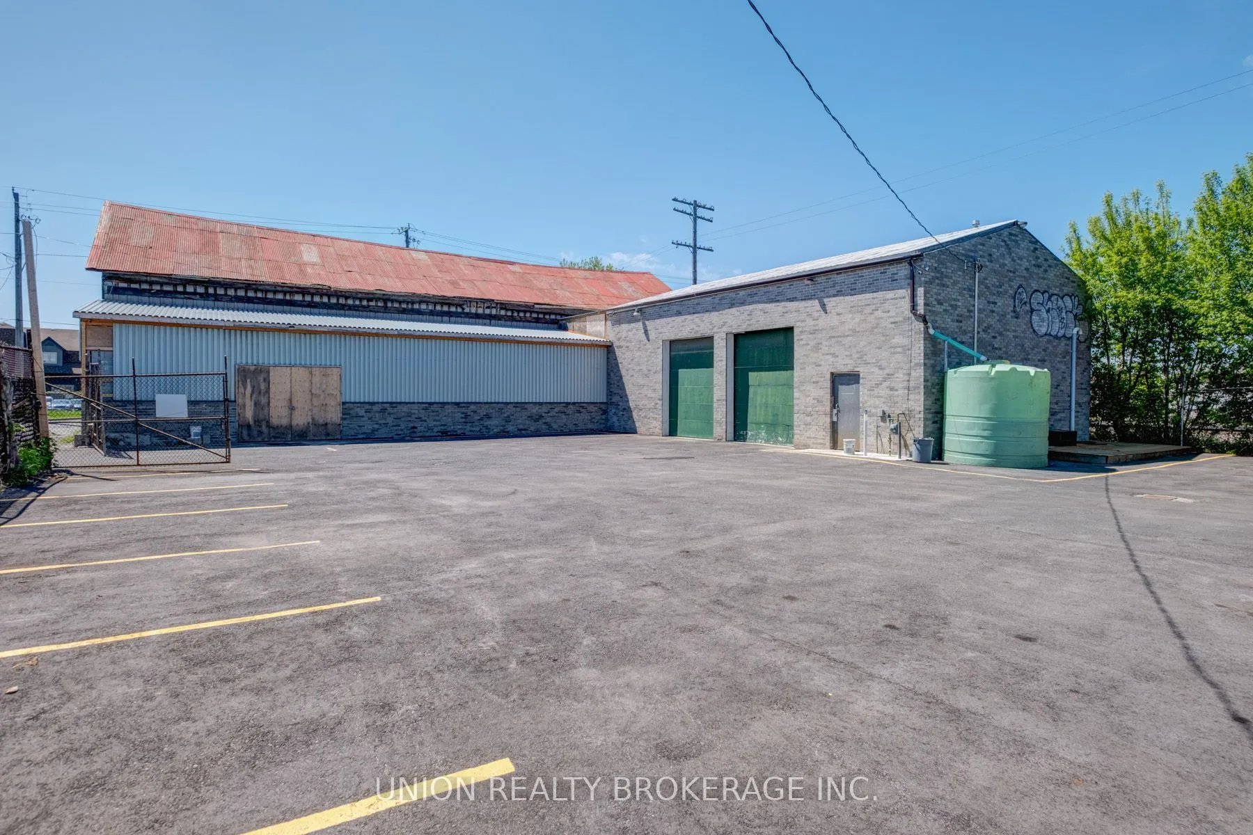 723 Albert Street
