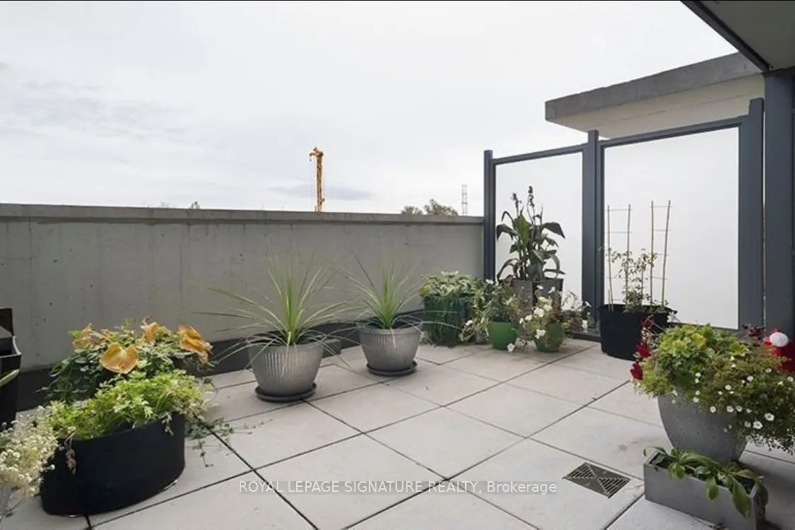 30 Meadowglen Place, #205