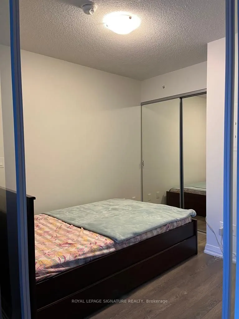 30 Meadowglen Place, #205