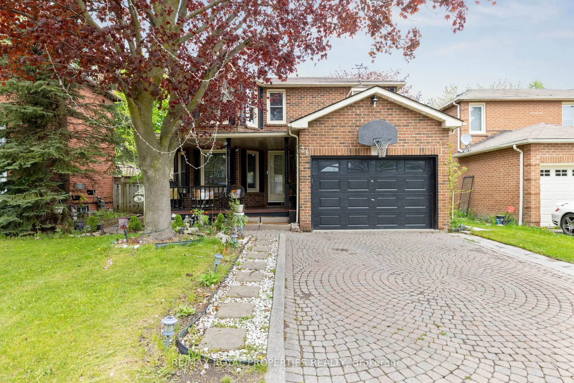 38 Ravenscroft Road S