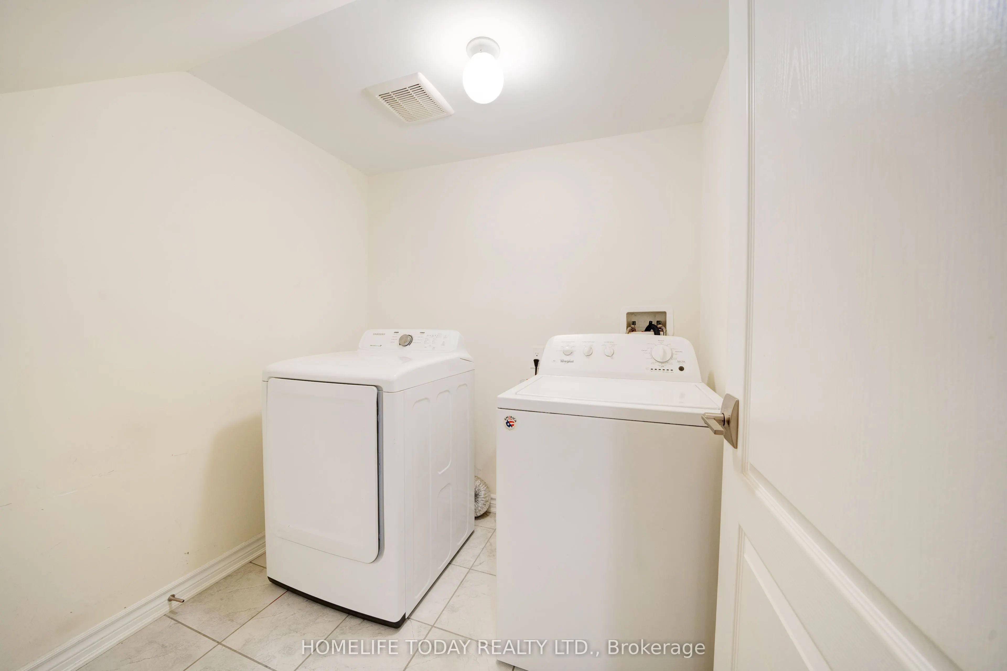 45 Heron Park Place, #14