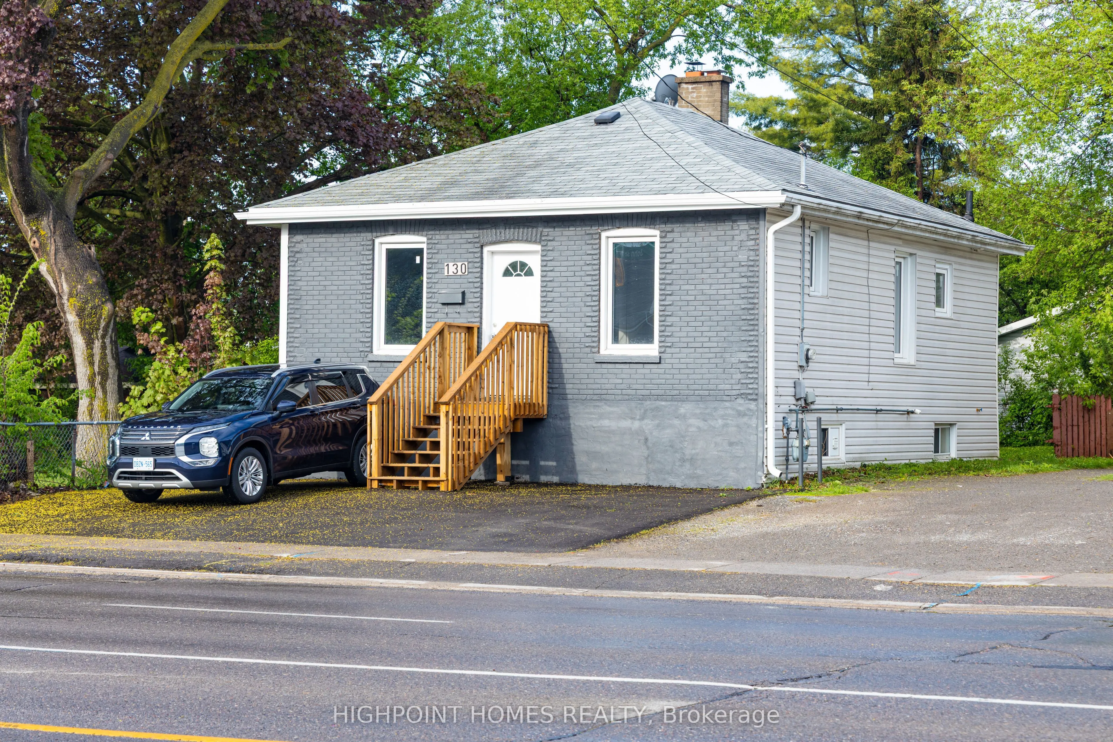 130 Park Road S