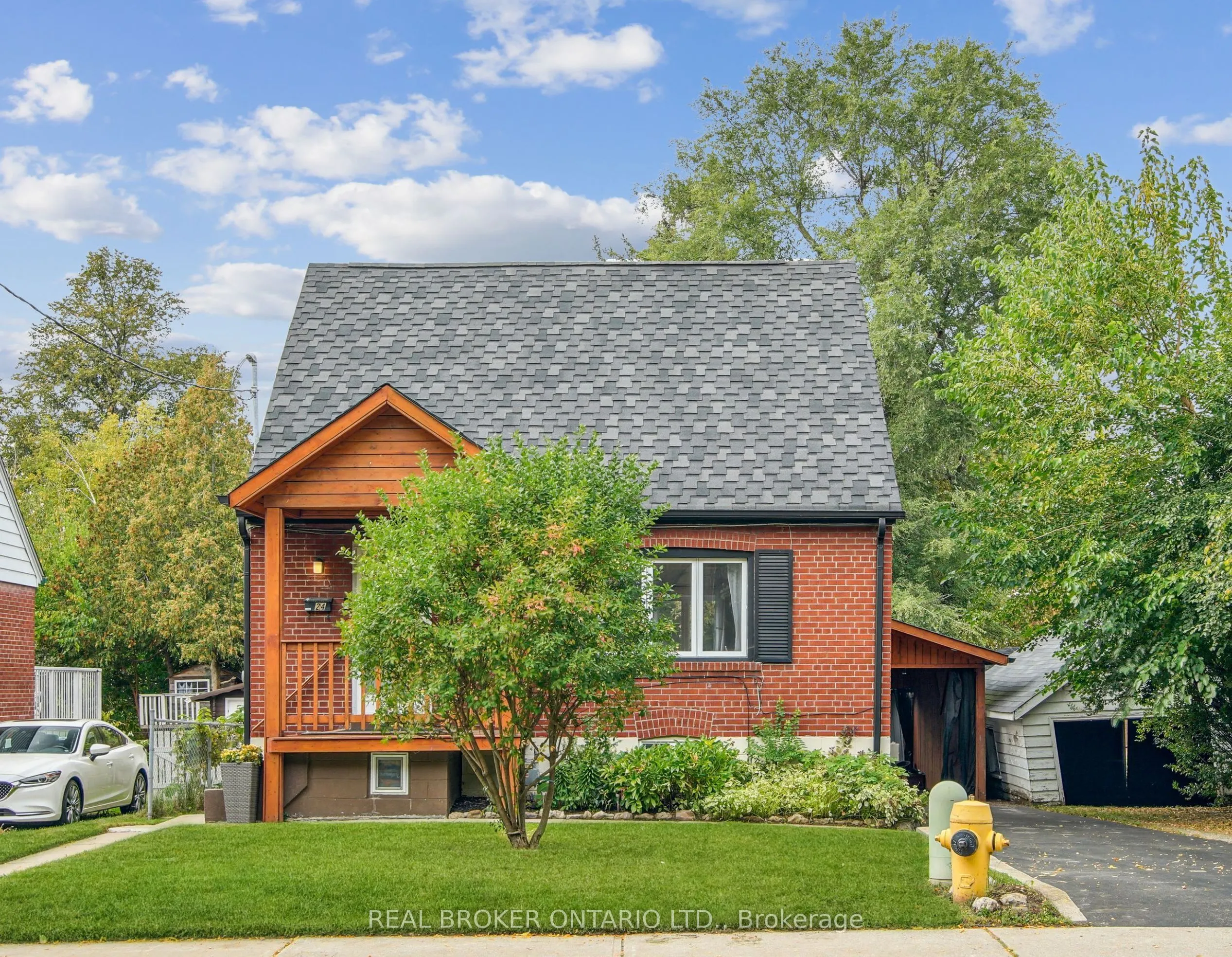 24 Glenburn Avenue, #Lower