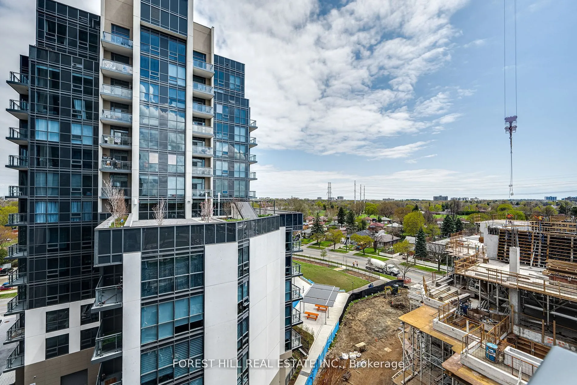 20 Meadowglen Place #826