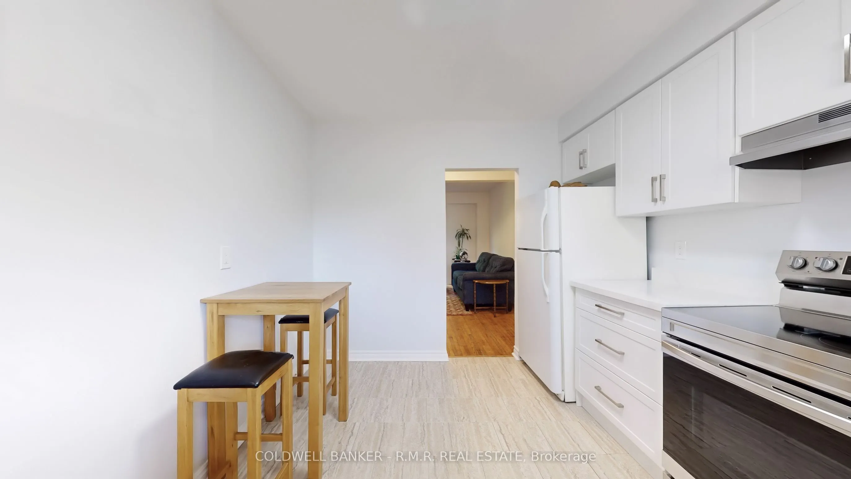 925 Bayly Street, #114